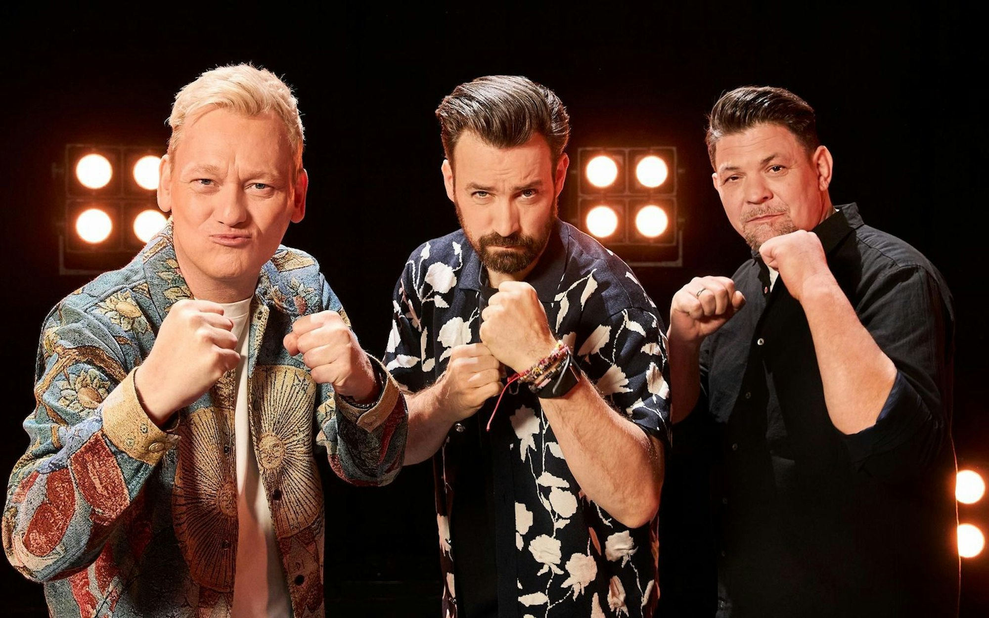 Das sind die drei Musketiere von RTL, von links: Jens Knossalla, Jan Köppen und Tim Mälzer. (Bild: RTL / Jörn Strojny)