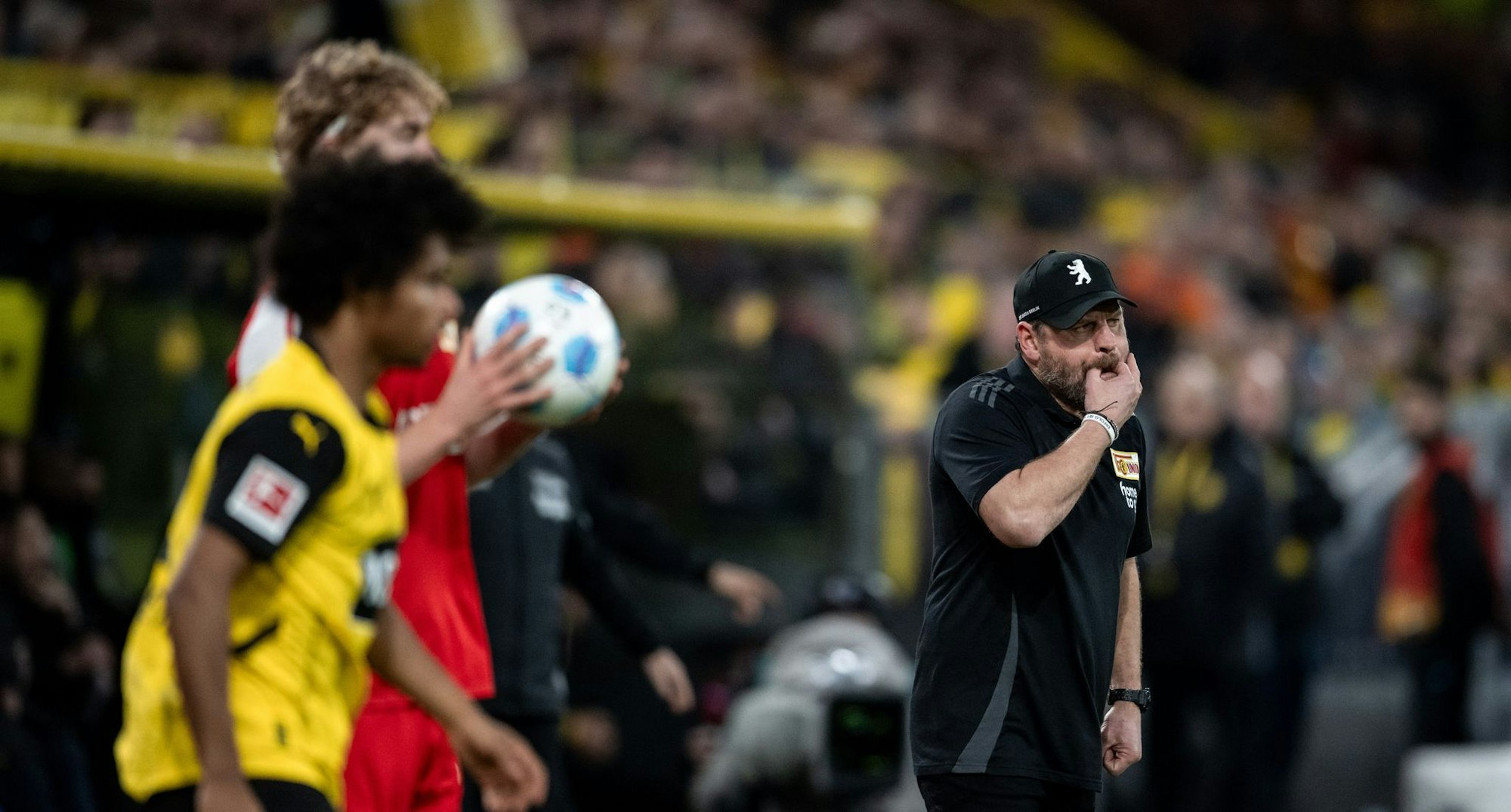 Beim letzten Spiel in Dortmund gab es für Baumgart (r.) und Union eine Klatsche. (Archivbild)