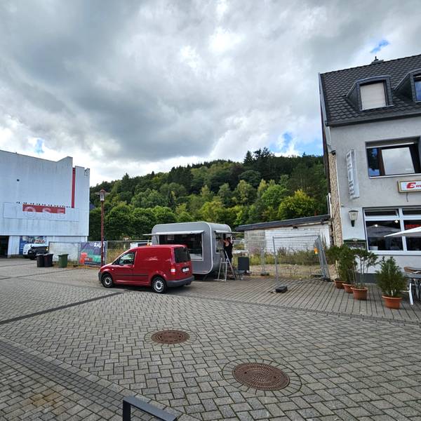 Blick auf die Baulücke neben dem ehemaligen Ose-Geschäft.