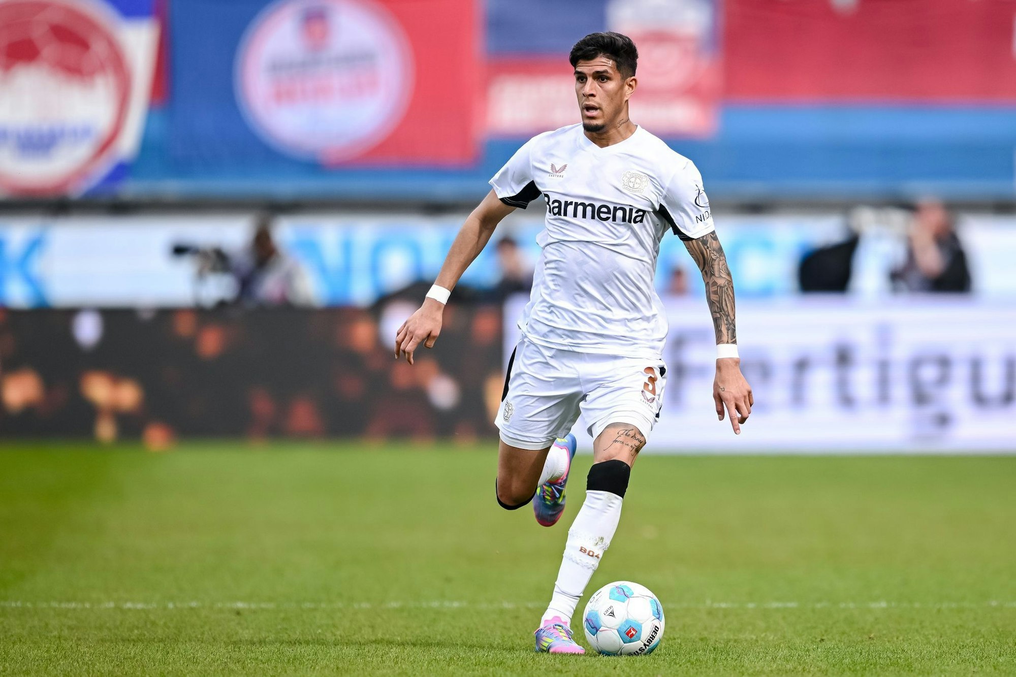 Piero Hincapie trägt wohl bald nicht mehr das Trikot von Bayer Leverkusen