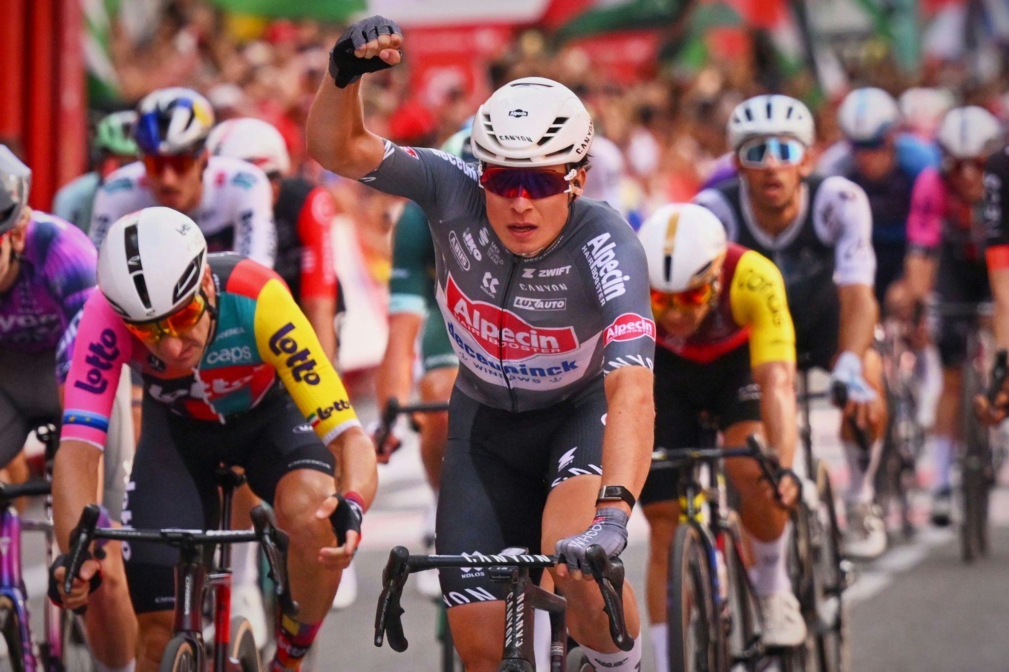 Jasper Philipsen hat die 8. Etappe der Vuelta gewonnen.