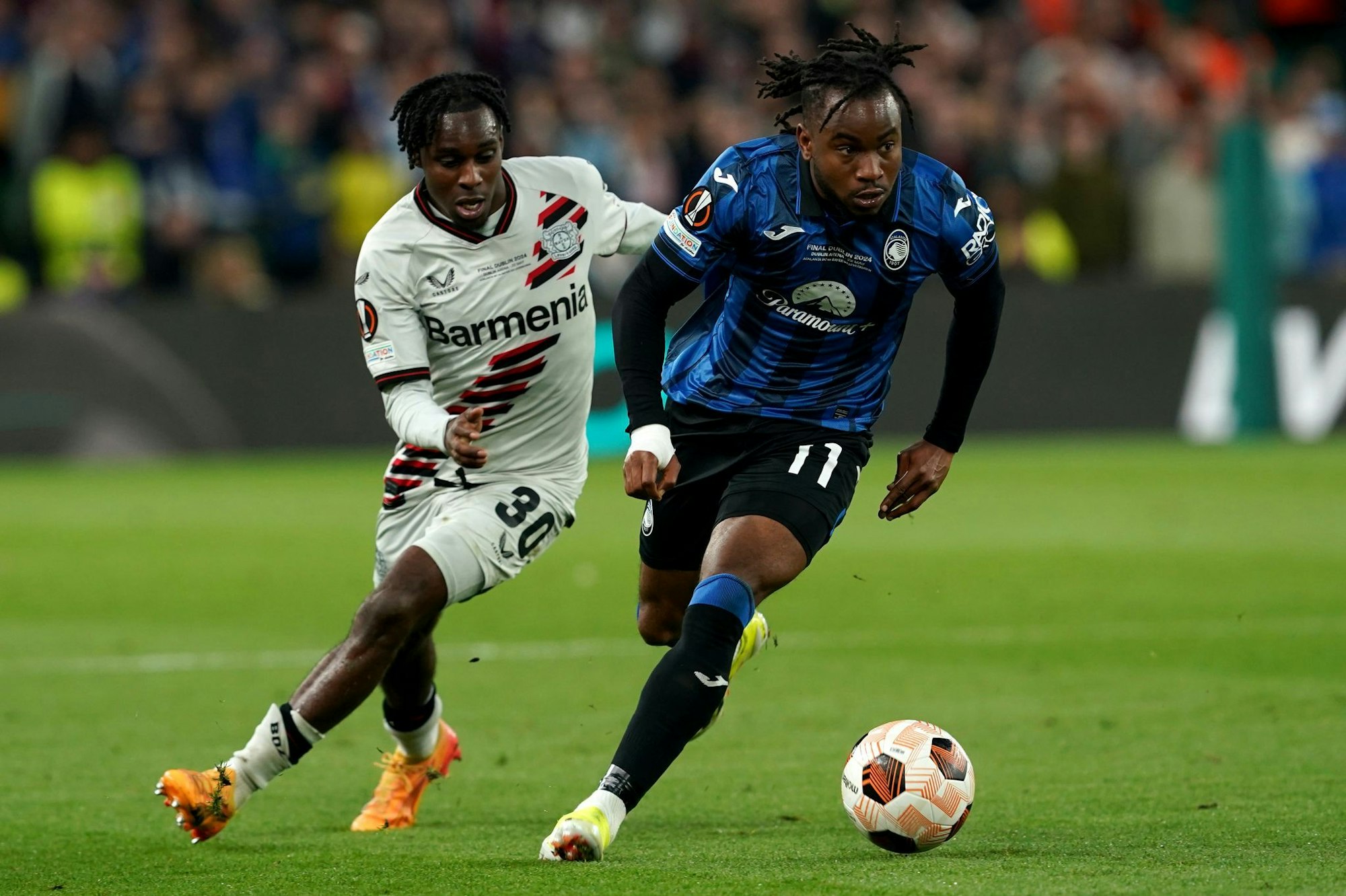 Der FC Bayern ist an Ademola Lookman von Atalanta Bergamo dran. (Archivbild)