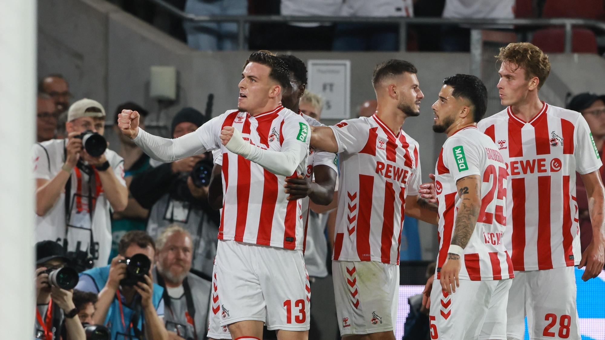 Lukas Kwasniok will mit dem 1. FC Köln nach dem erfolgreichen Bundesliga-Auftakt nachlegen.