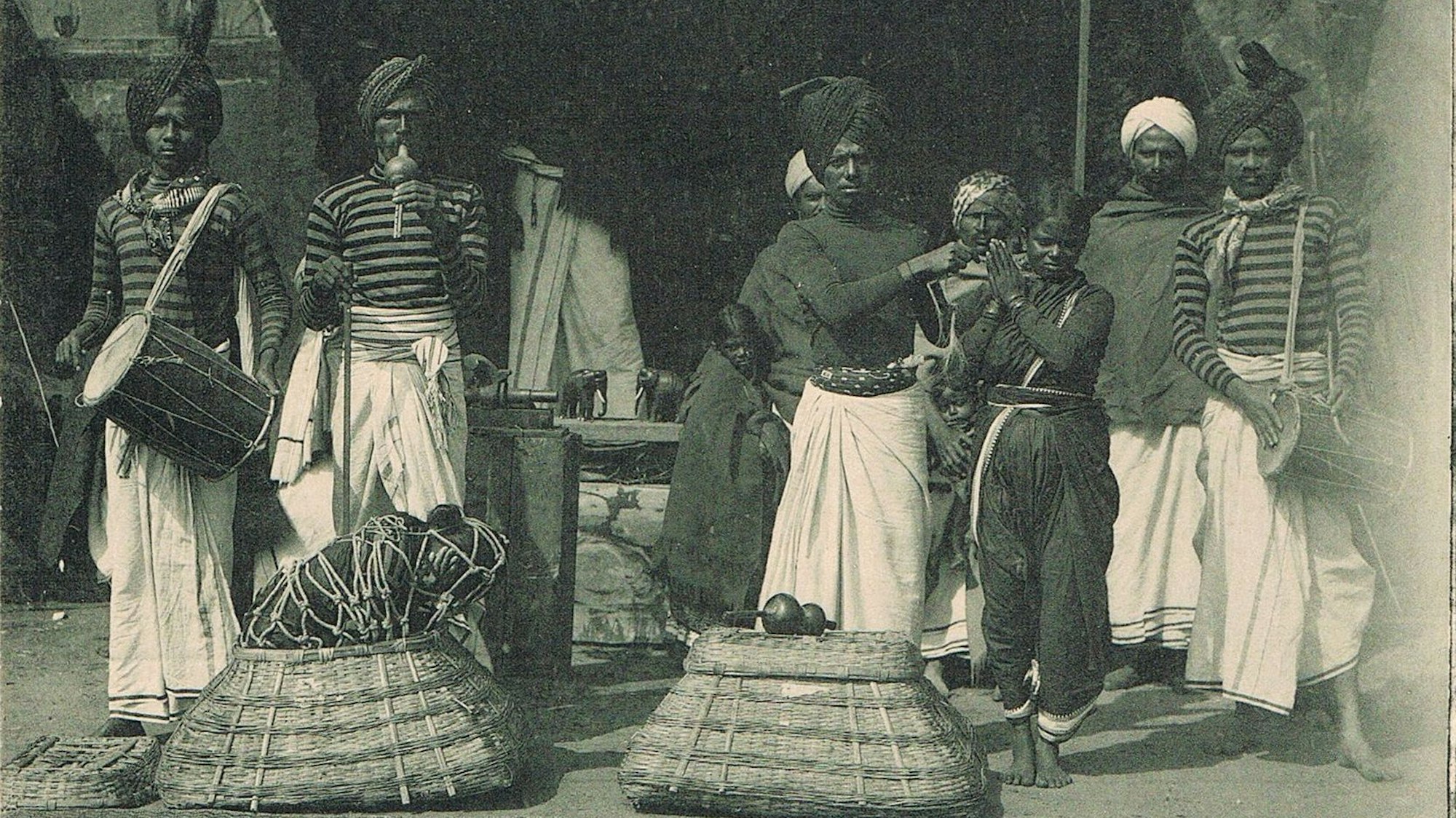 Als Publikumsrenner erwies sich unter anderem „Gustav Hagenbeck's größte indische Völkerschau der Welt“, die 1906 im Kölner Zoo Station machte.