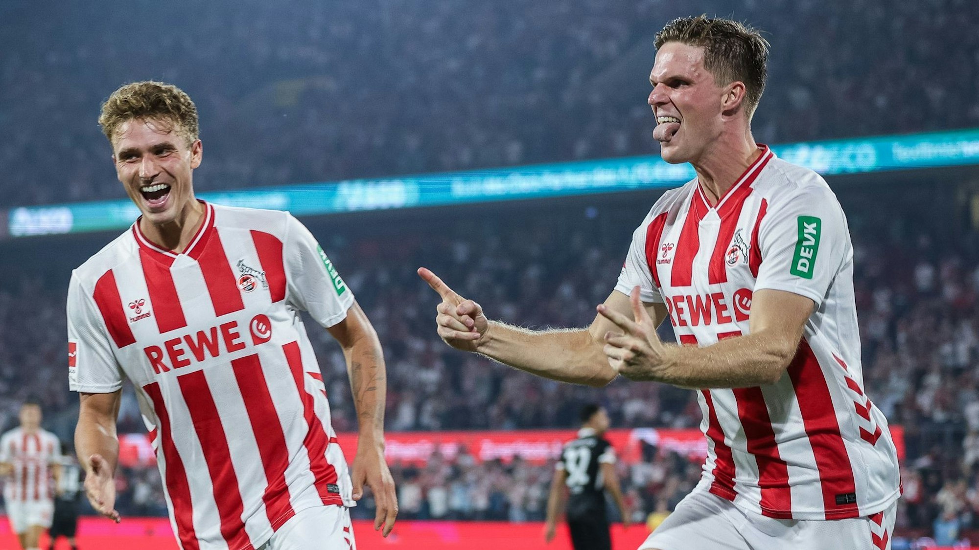 Kölns Marius Bülter bejubelt sein Tor zum 2:0.