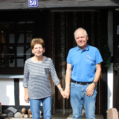 Gertrud und Friedrich Walterscheid aus dem Hennefer Dorf Auel sind seit 65 Jahren verheiratet.
