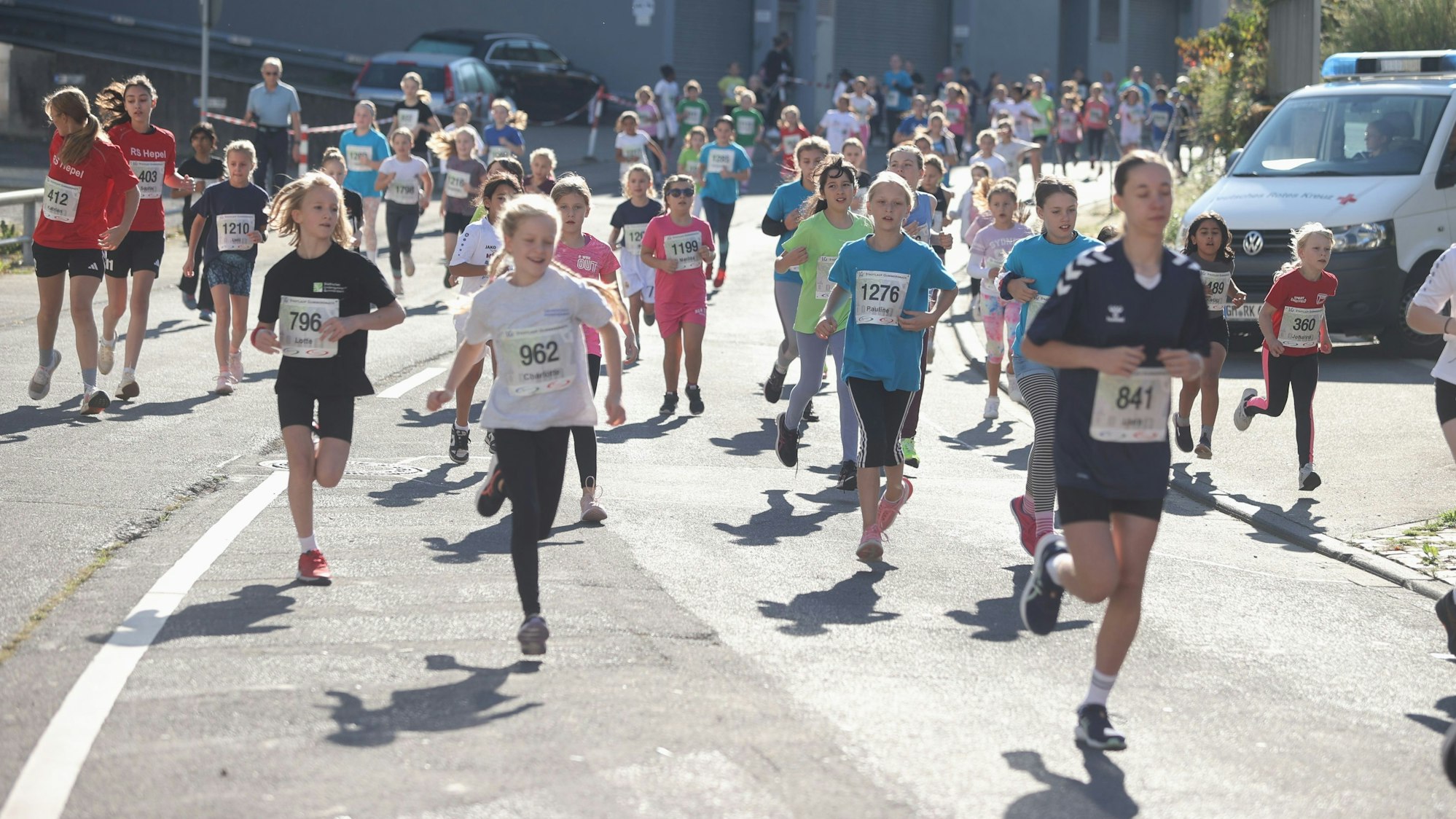 Starterfeld der Schülerinnen über die zwei Kilometer.