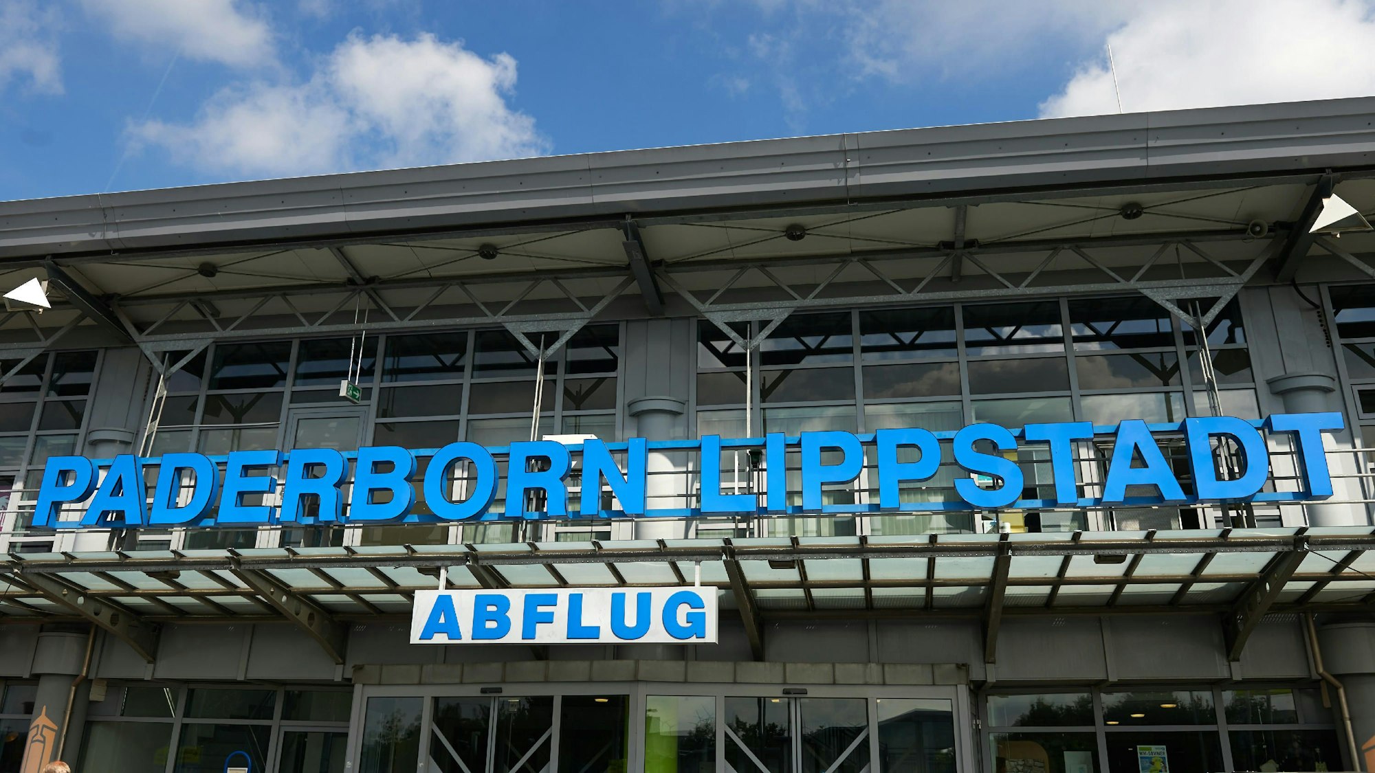 Das Terminal des Flughafens Paderborn/Lippstadt in Büren (Nordrhein-Westfalen)