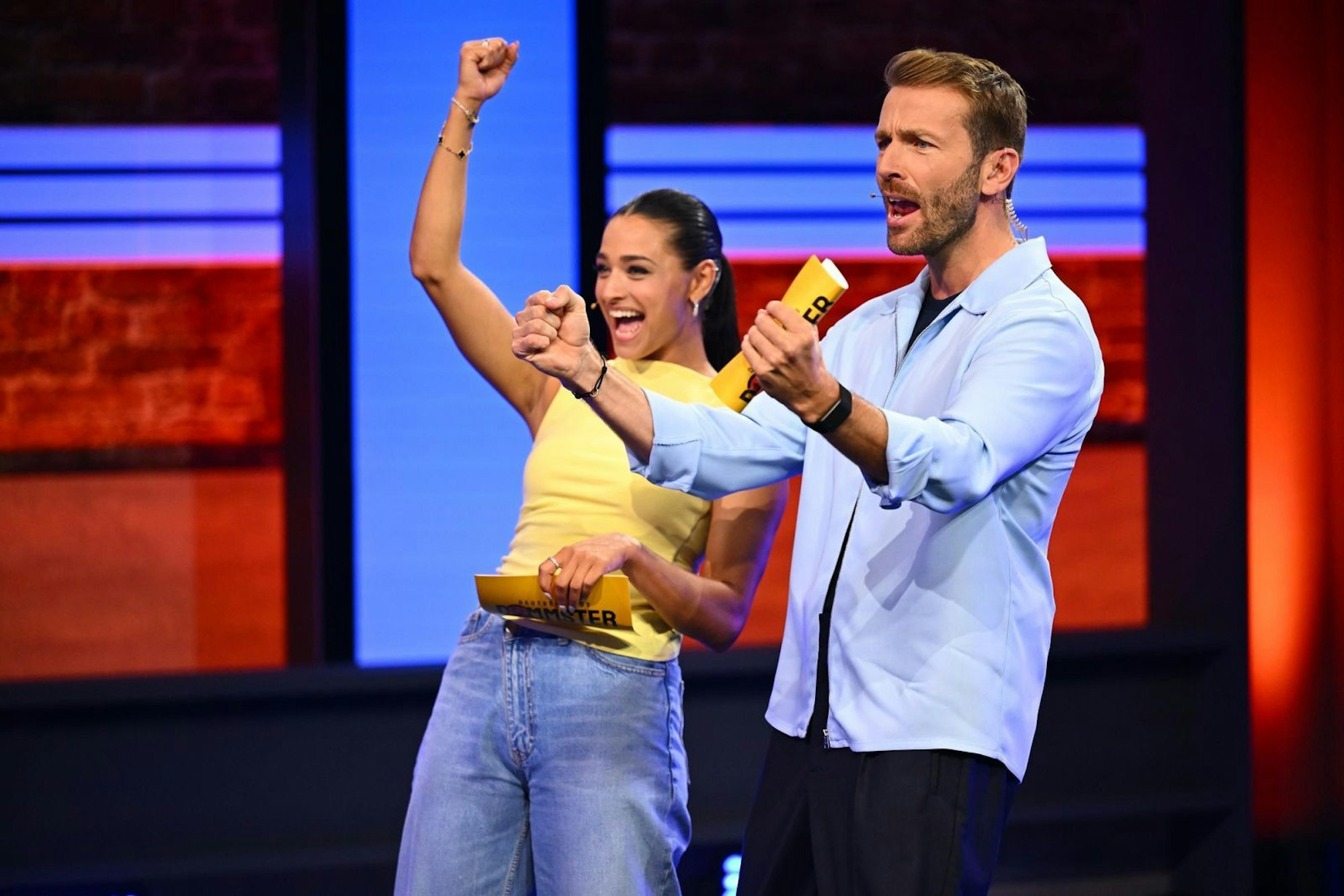 Amira Aly und Christian Düren moderieren erstmals gemeinsam - und haben ihren Spaß. (Bild: Joyn / Willi Weber)