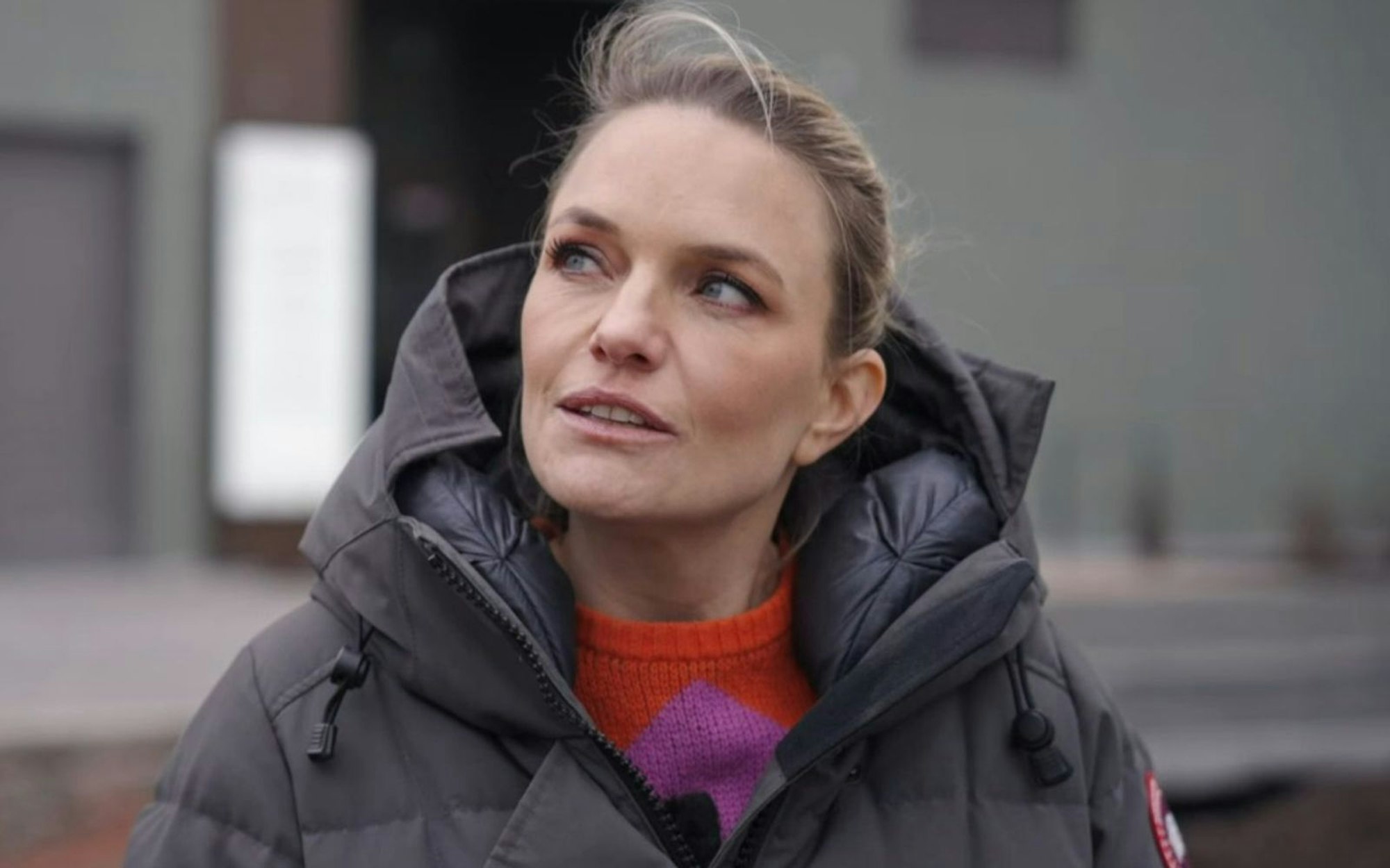 ZDF-Reporterin Sarah Tacke will wissen: Wie viel verdient Deutschland? (Bild: ZDF)