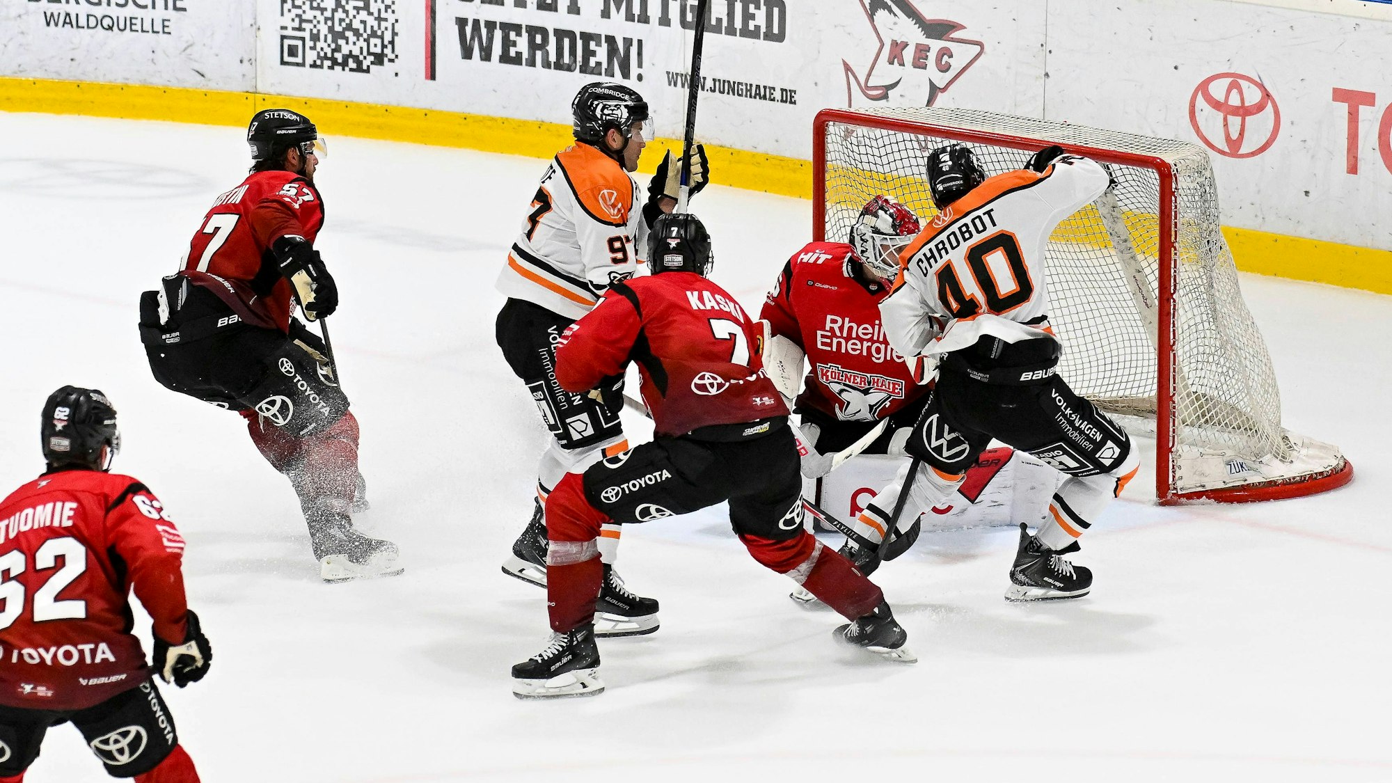 Testspiel Kölner Haie vs Grizzlys Wolfsburg am 3.9.2025 in der Kölnarena.
