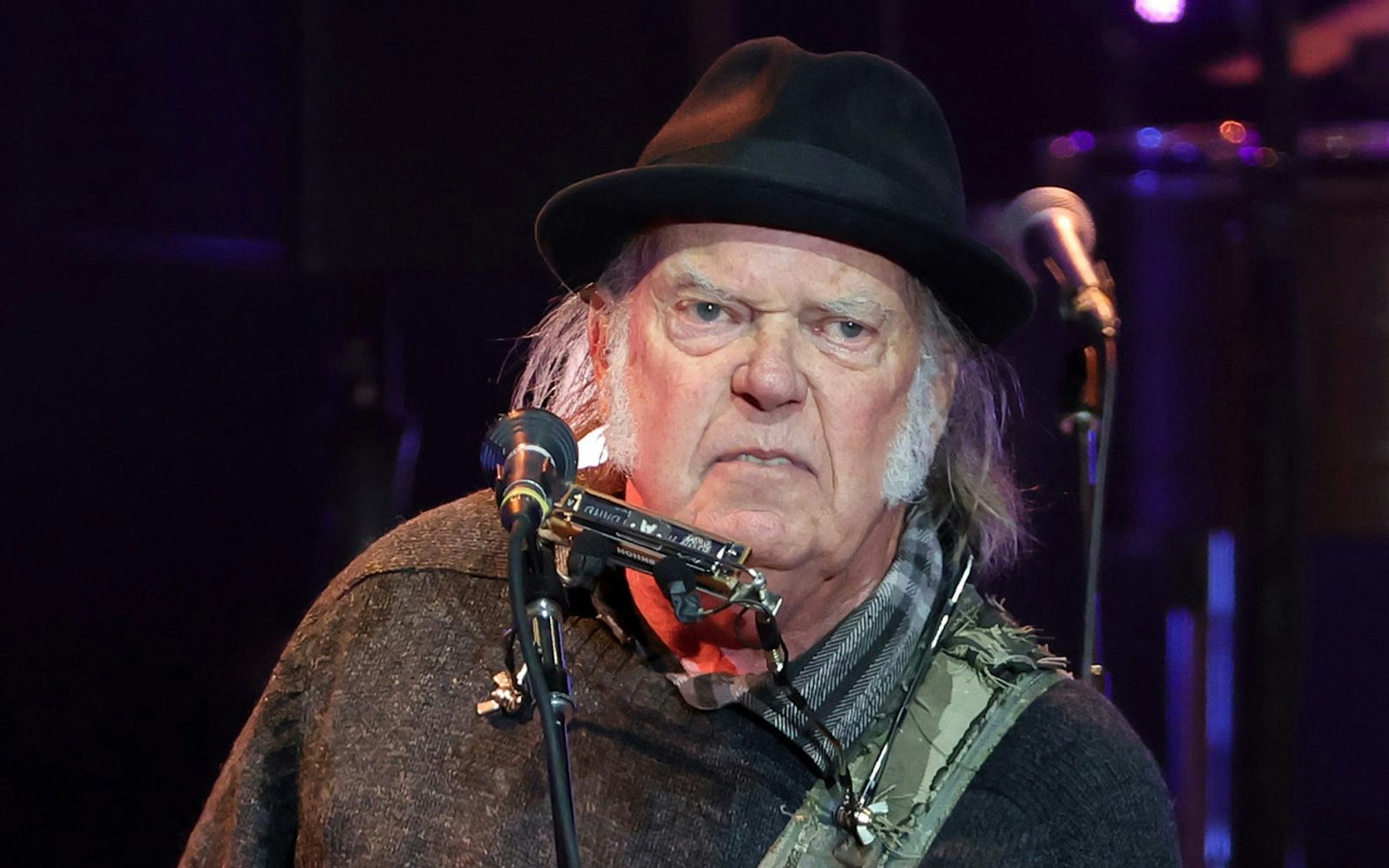 Neil Young geht in einem neuen Song mit der Politik des US-Präsidenten Donald Trump hart ins Gericht. (Bild: 2025 Getty Images/Kevin Winter)