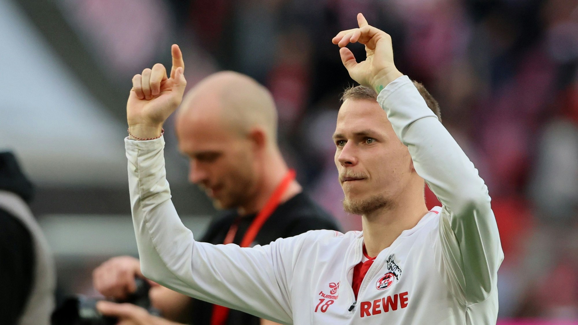 Ondrej Duda jubelt nach einem Spiel des 1. FC Köln.