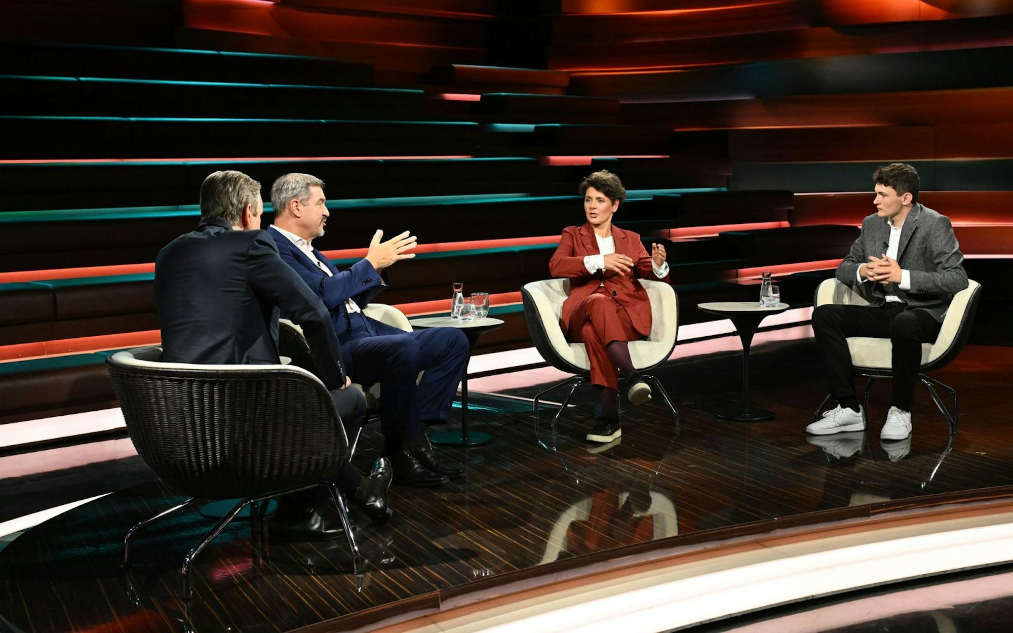 Bei Markus Lanz (links) diskutierten CSU-Chef Markus Söder, die Journalistin Anna Lehmann und der Schüler Otto Ellerbrock (rechts). (Bild: ZDF / Cornelia Lehmann)