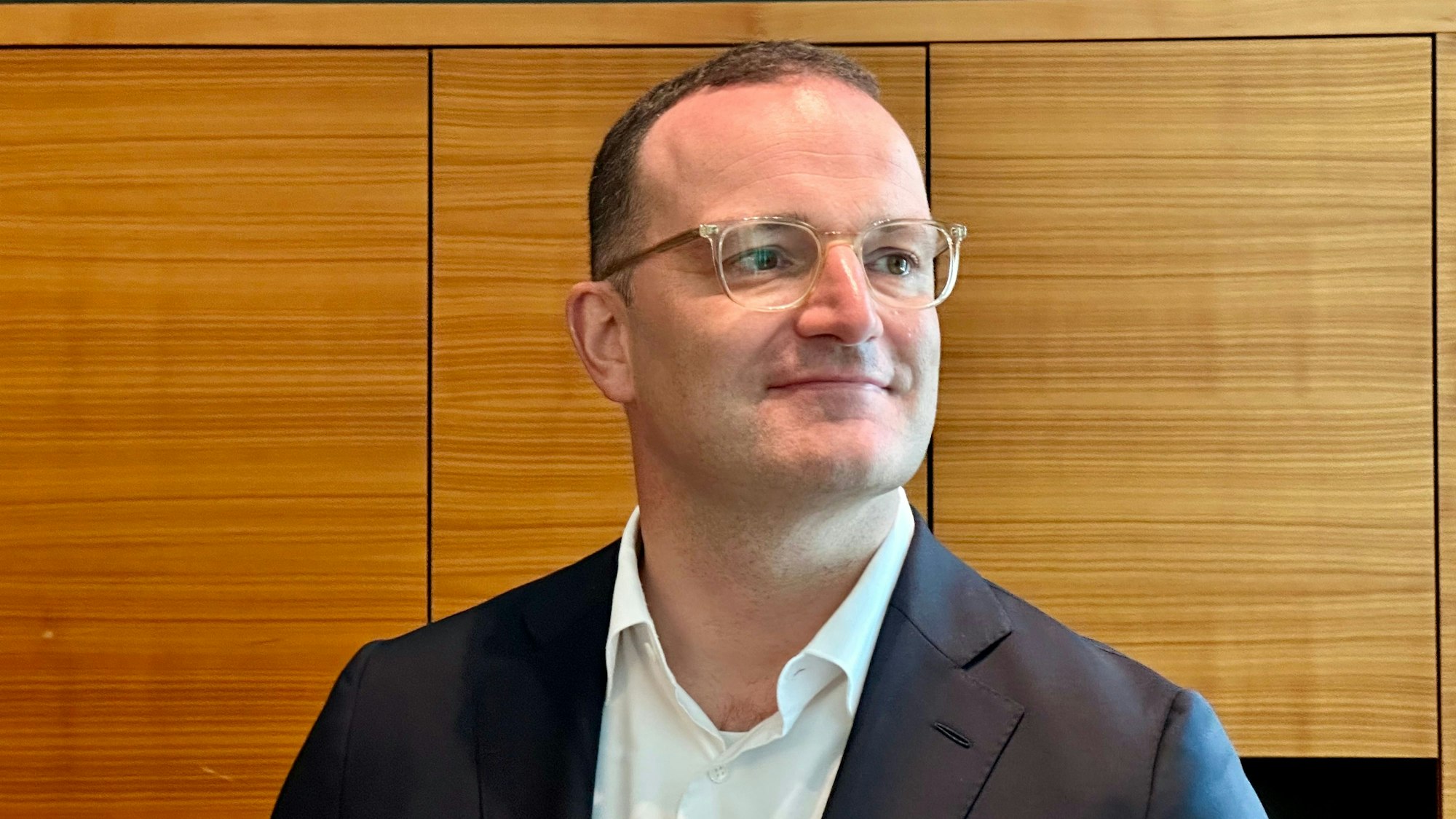 Das Bild zeigt Jens Spahn bei einem Auftritt in Köln. Foto: Frank Überall