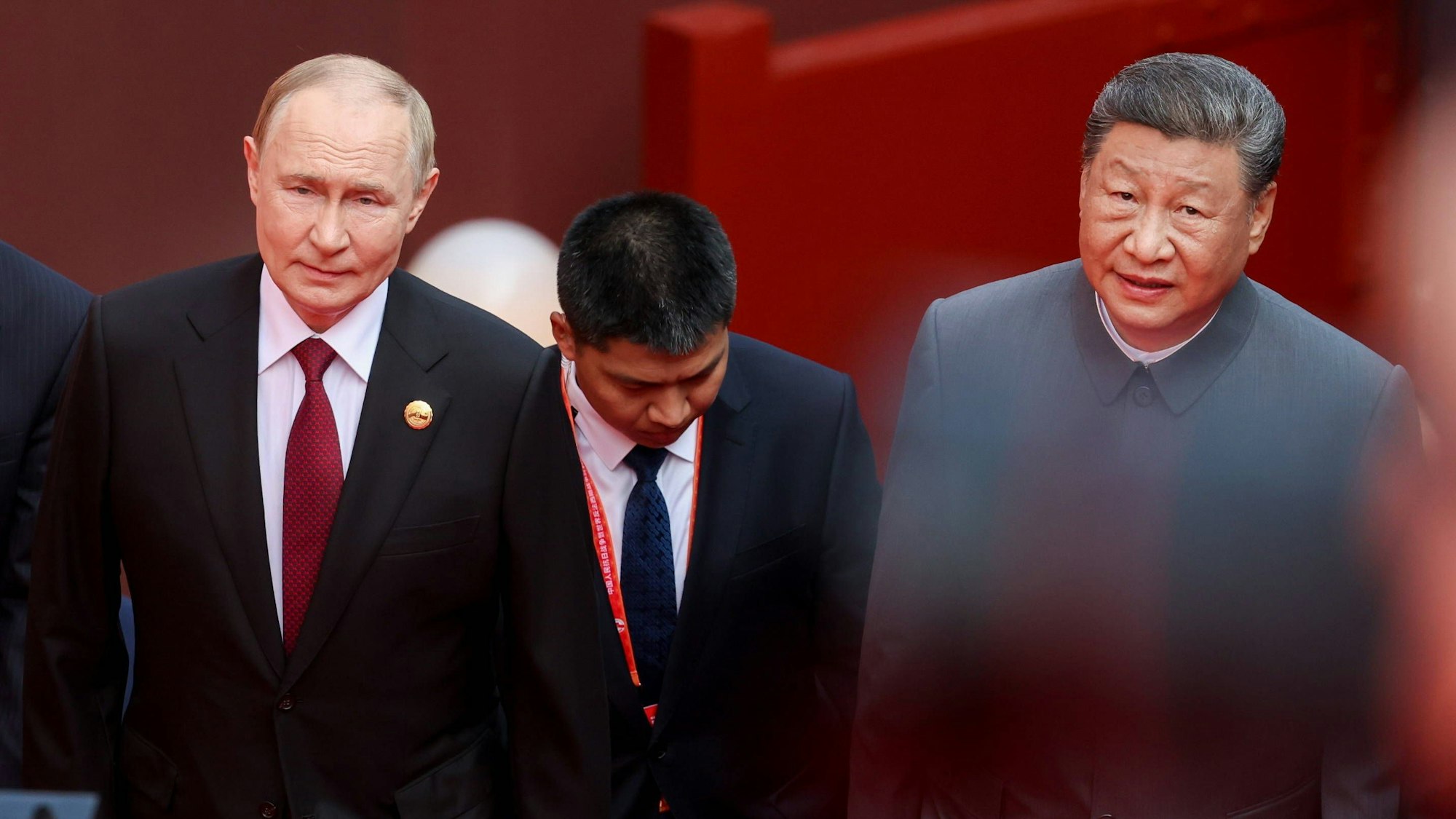 Kremlchef Wladimir Putin zusammen mit Chinas Präsident Xi Jinping bei einem Treffen in Peking Anfang September. (Archivbild)