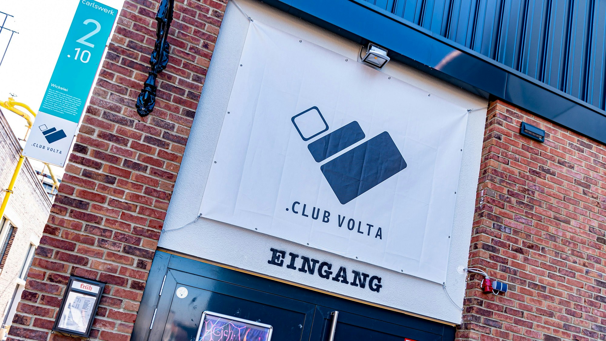 Köln Serie Nachtleben Club Volta Carlswerk Victoria
Gebäude Außenansicht Eingang
Aufgenommen am: 10.09.2019
Foto: Alexander Roll (Staff)