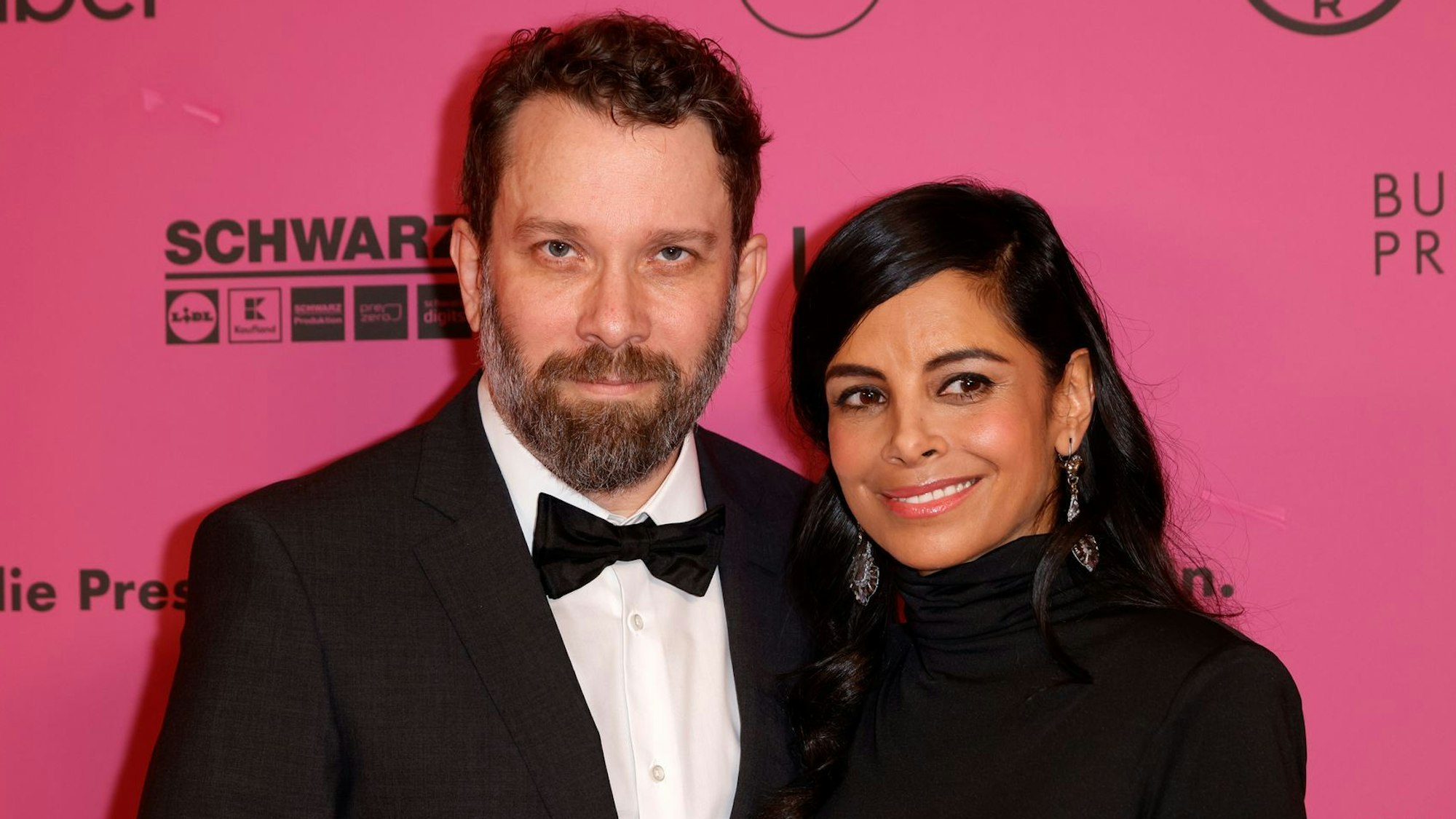 Christian Ulmen und Collien Ulmen-Fernandes posieren für Fotografen.