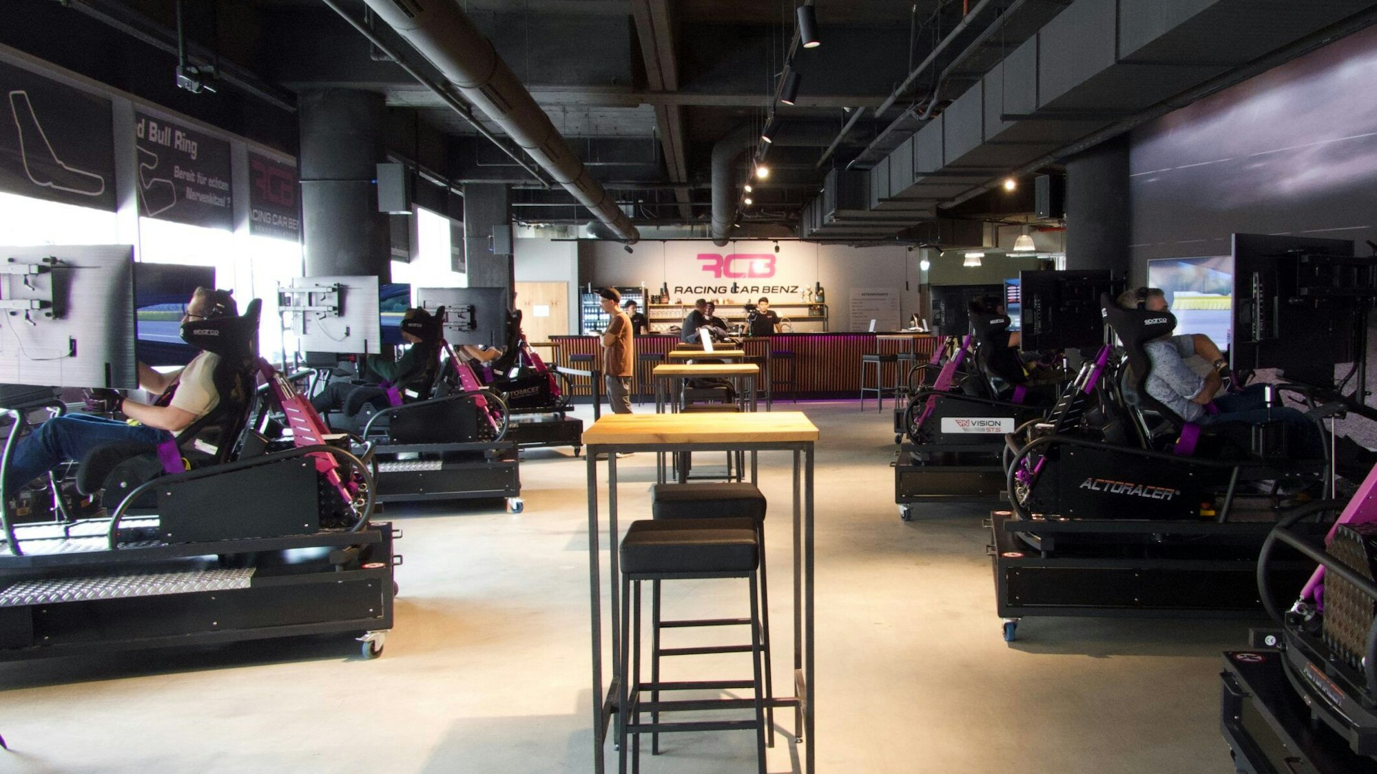 Die Racingcar Benz Troisdorf GmbH im Happy Franky hat vor zwei Wochen geschlossen.
Dominic Benz