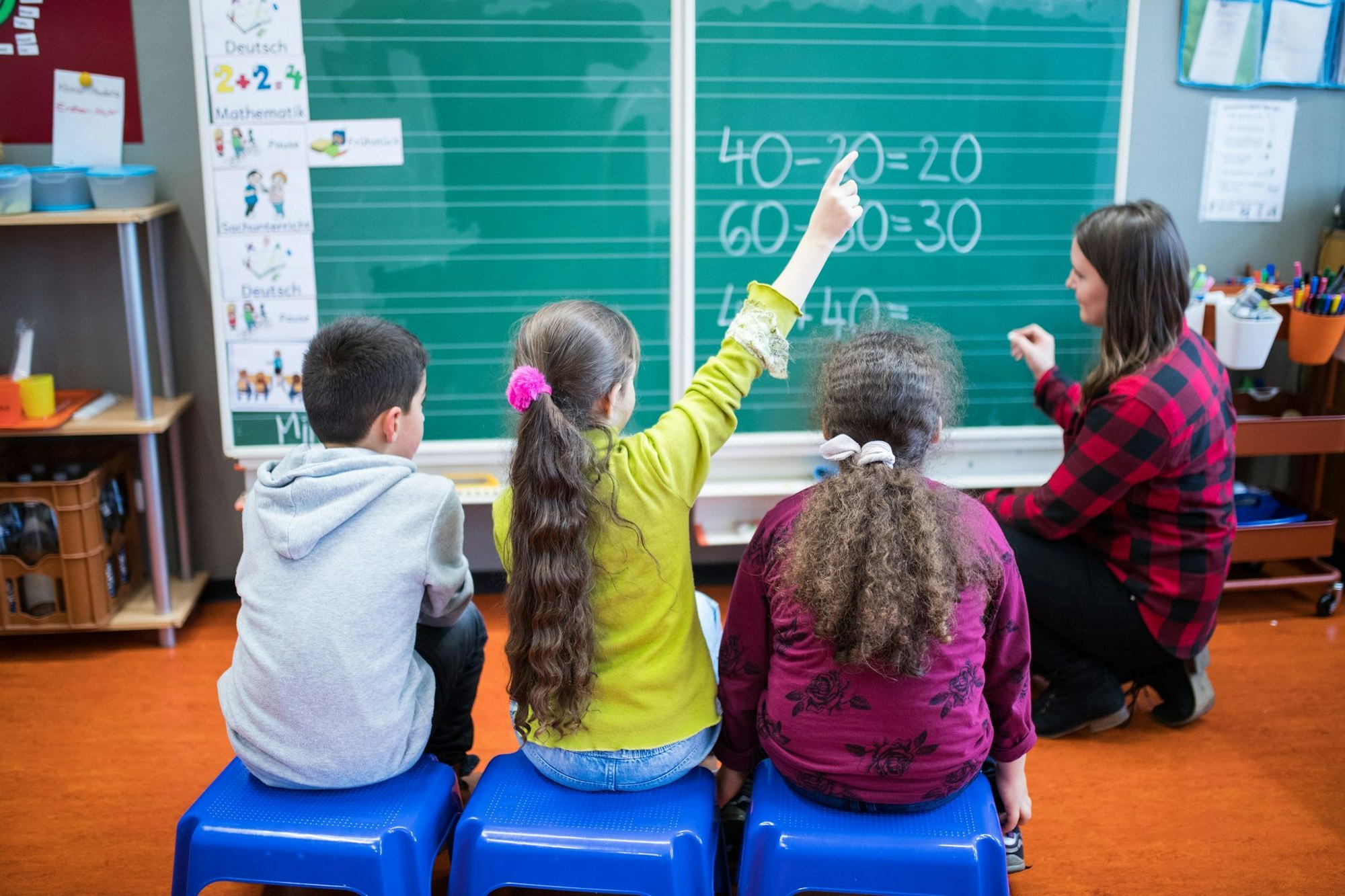 Im Schuljahr 2026/27 beginnt der Anspruch auf einen Ganztagsplatz an Grundschulen mit der ersten Klasse. (Archivbild)