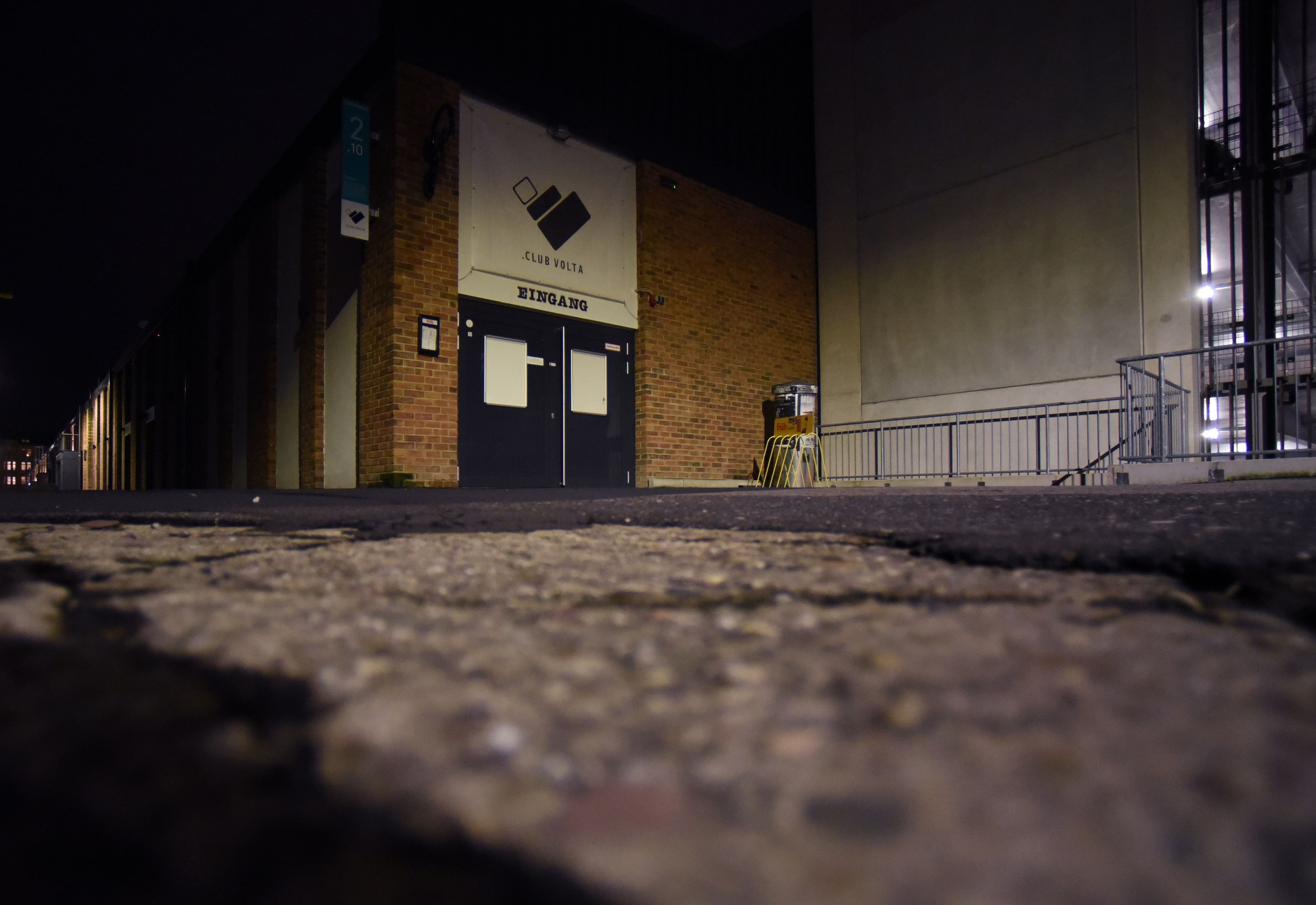 Eine nächtliche Momentaufnahme vom Kölner Musikclub Volta. (Archivbild)