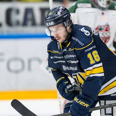 Tanner Kero im Trikot von HV71