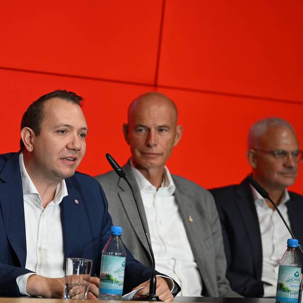 Stacy Krott und Fabian Schwab mit Präsidentschaftskandidat Jörn Stobbe (r.)