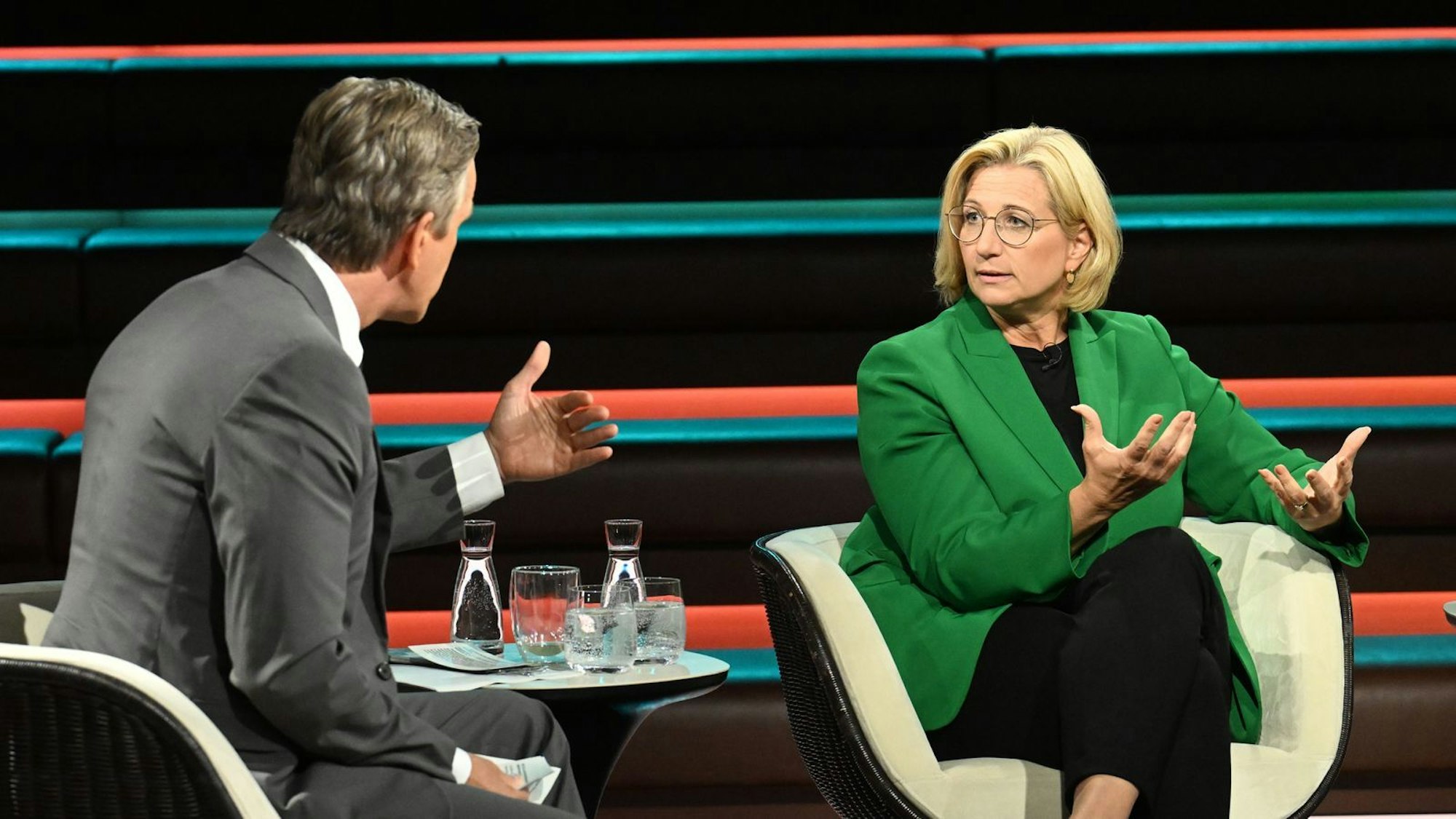 Die SPD-Vizevorsitzende Anke Rehlinger forderte im Gespräch mit Markus Lanz ein gerechteres Steuersystem. (Bild: ZDF / Cornelia Lehmann)