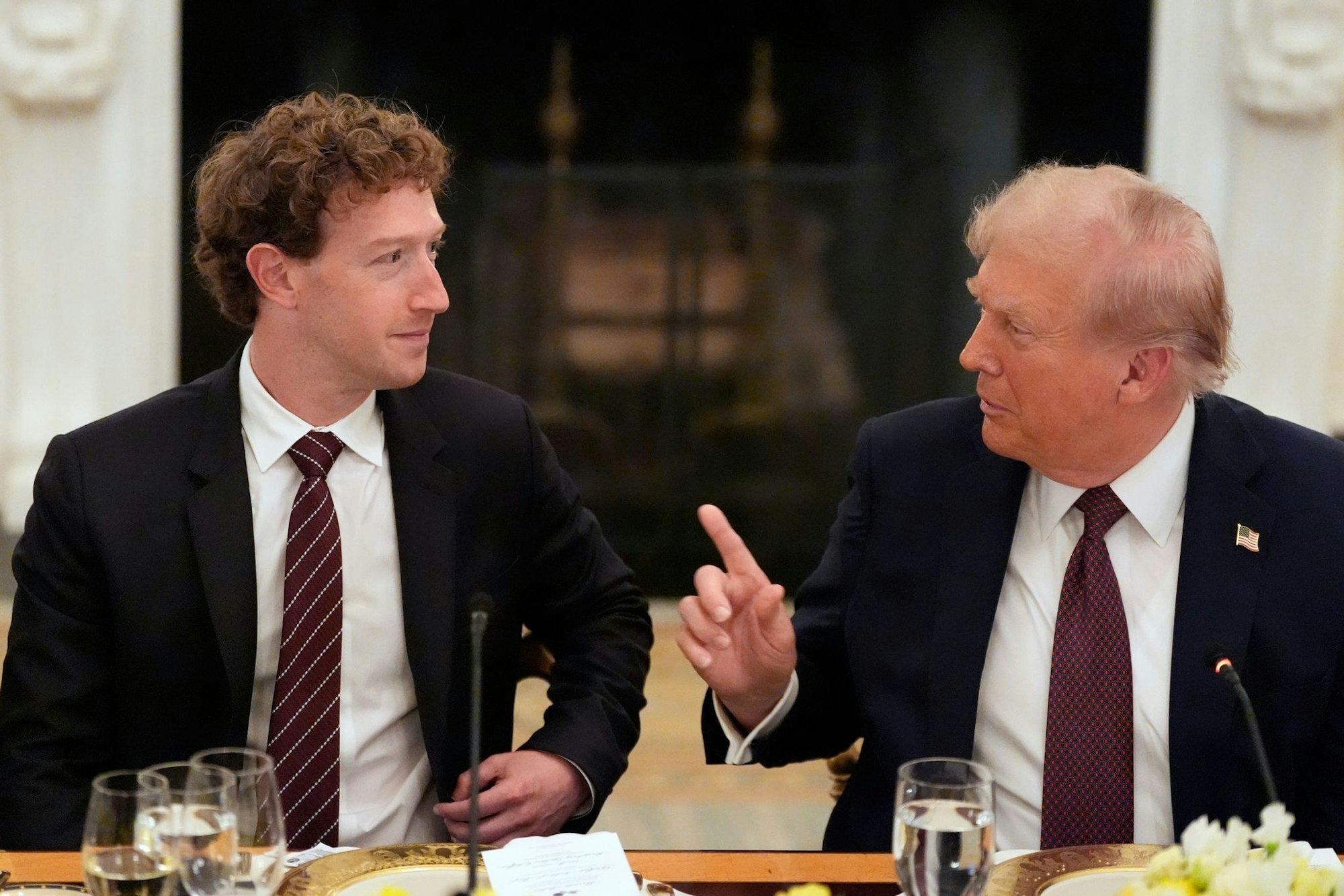 Dinner für Tech-Bosse: US-Präsident Donald Trump hat die Chefs der großen amerikanischen Tech-Konzerne zu einem Abendessen ins Weiße Haus geladen.