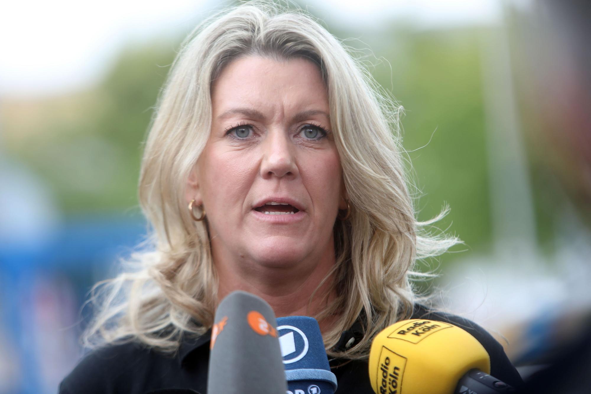 11.07.2025, Köln: Kerstin Klein von der IG Metall. Bei Ford wird die Entscheidung der US-Mutter verkündet, inwieweit die Belegschaft von 11.500 Menschen in Köln im Falle einer Insolvenz trotzdem mit Abfindungen abgesichert sind. Foto: Arton Krasniqi