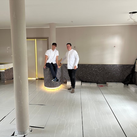 Das Le Gourmet wird nun umgebaut und mit neuem Namen unter LEU eröffnet Patissier Andre Siebertz (l.) und Küchenchef Thomas Gilles in den alten Räumen, die nun neu gestaltet werden.