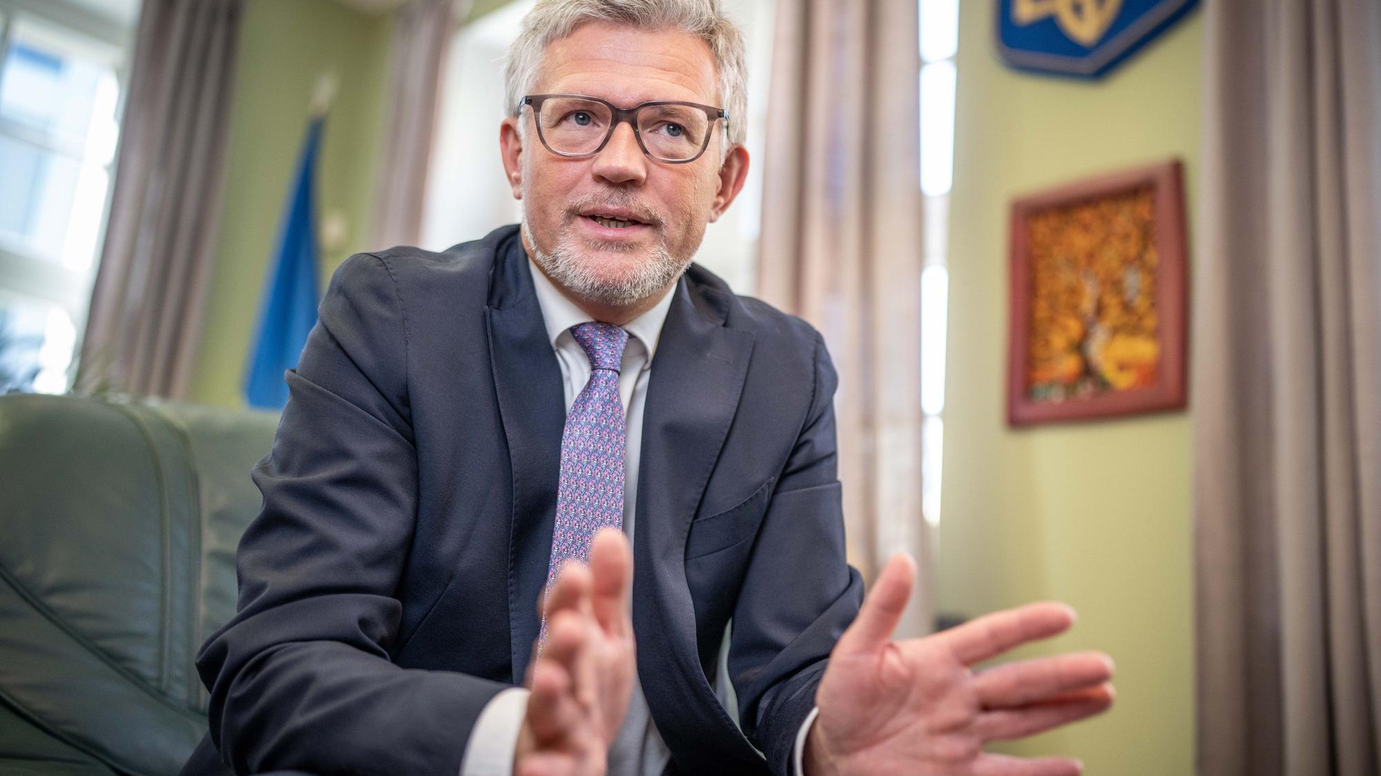 Andrij Melnyk, ehemaliger Botschafter der Ukraine, in Deutschland bei einem Interview.