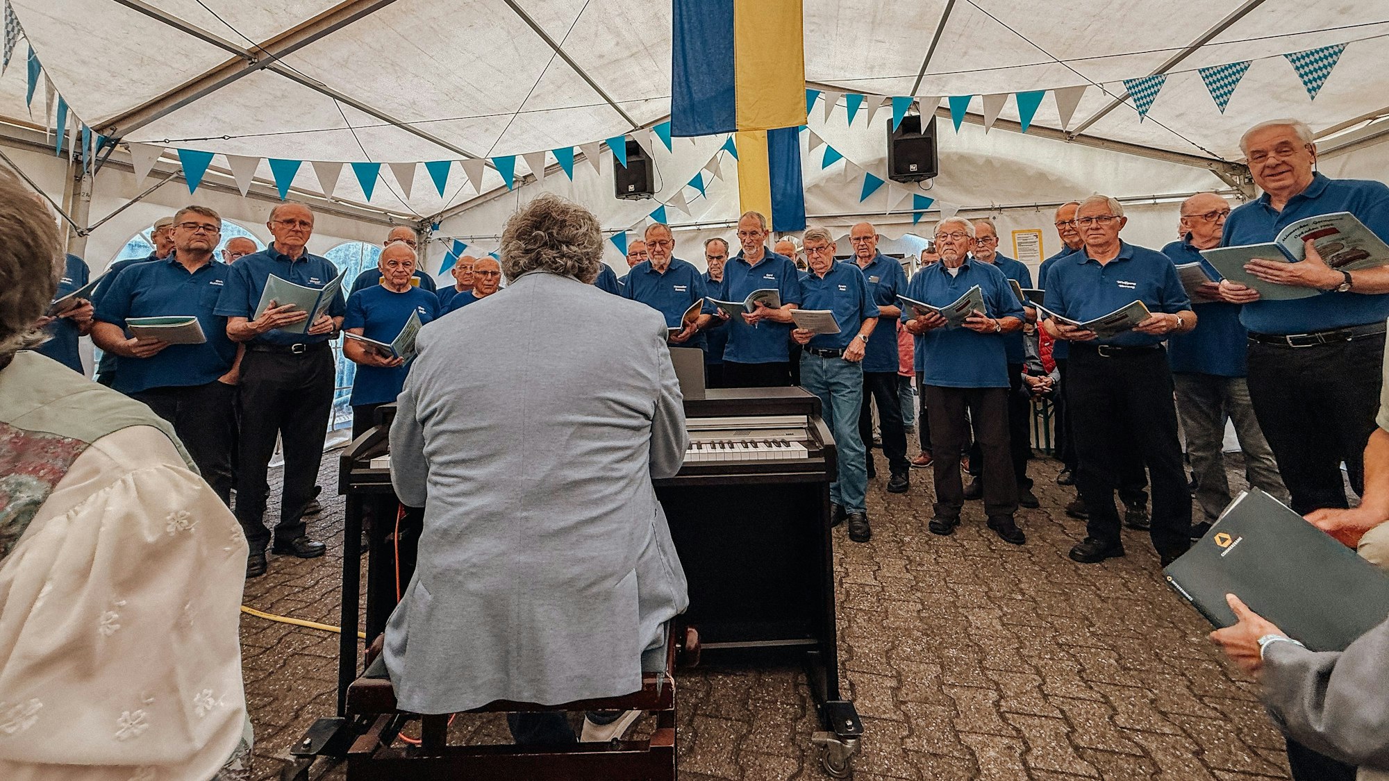 Die Liedauswahl reichte von Opern- und Musicalmelodien über Schlager bis hin zu klassischen Chorsätzen.