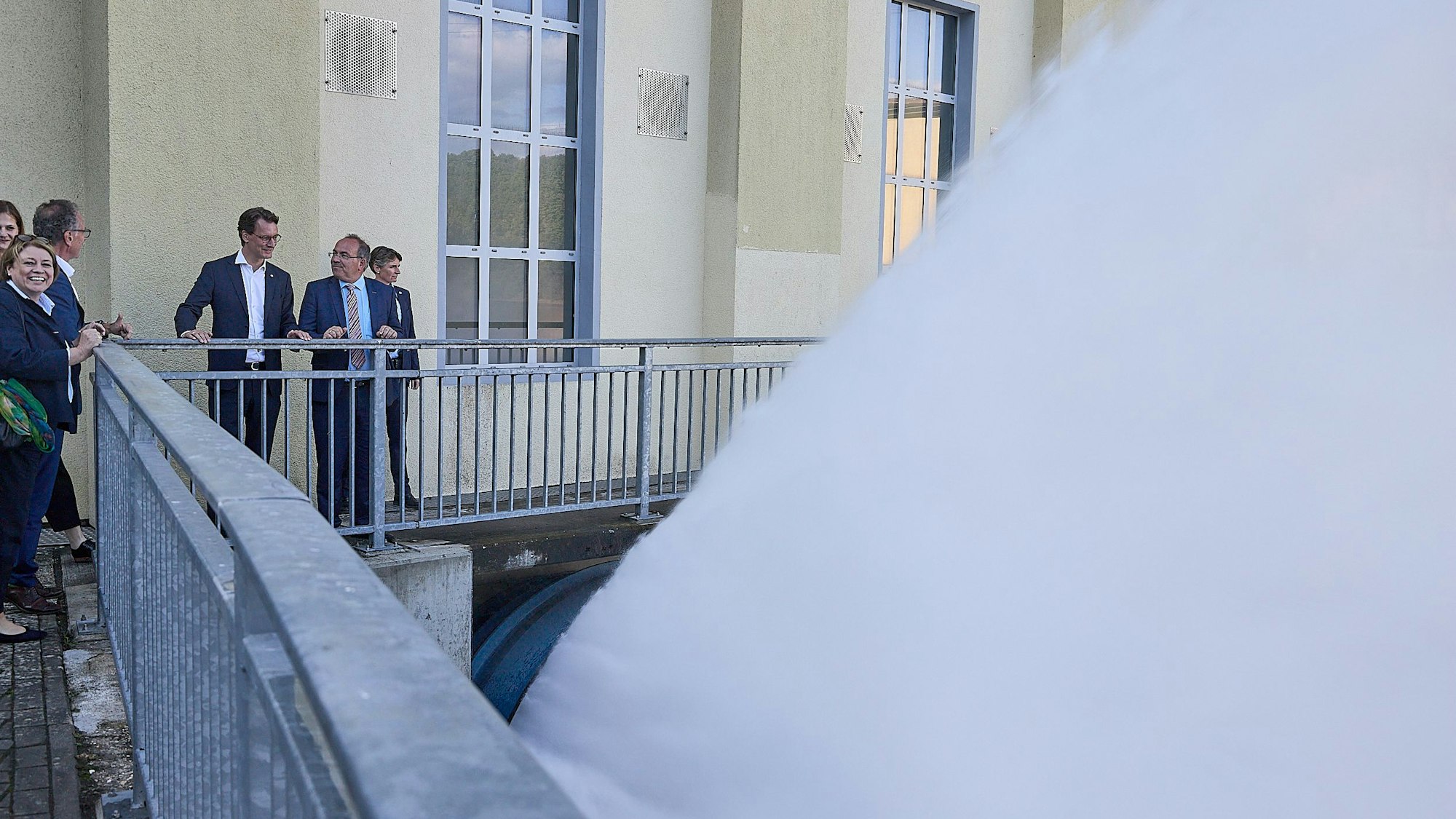 Das Bild zeigt geöffneten Grundablass.