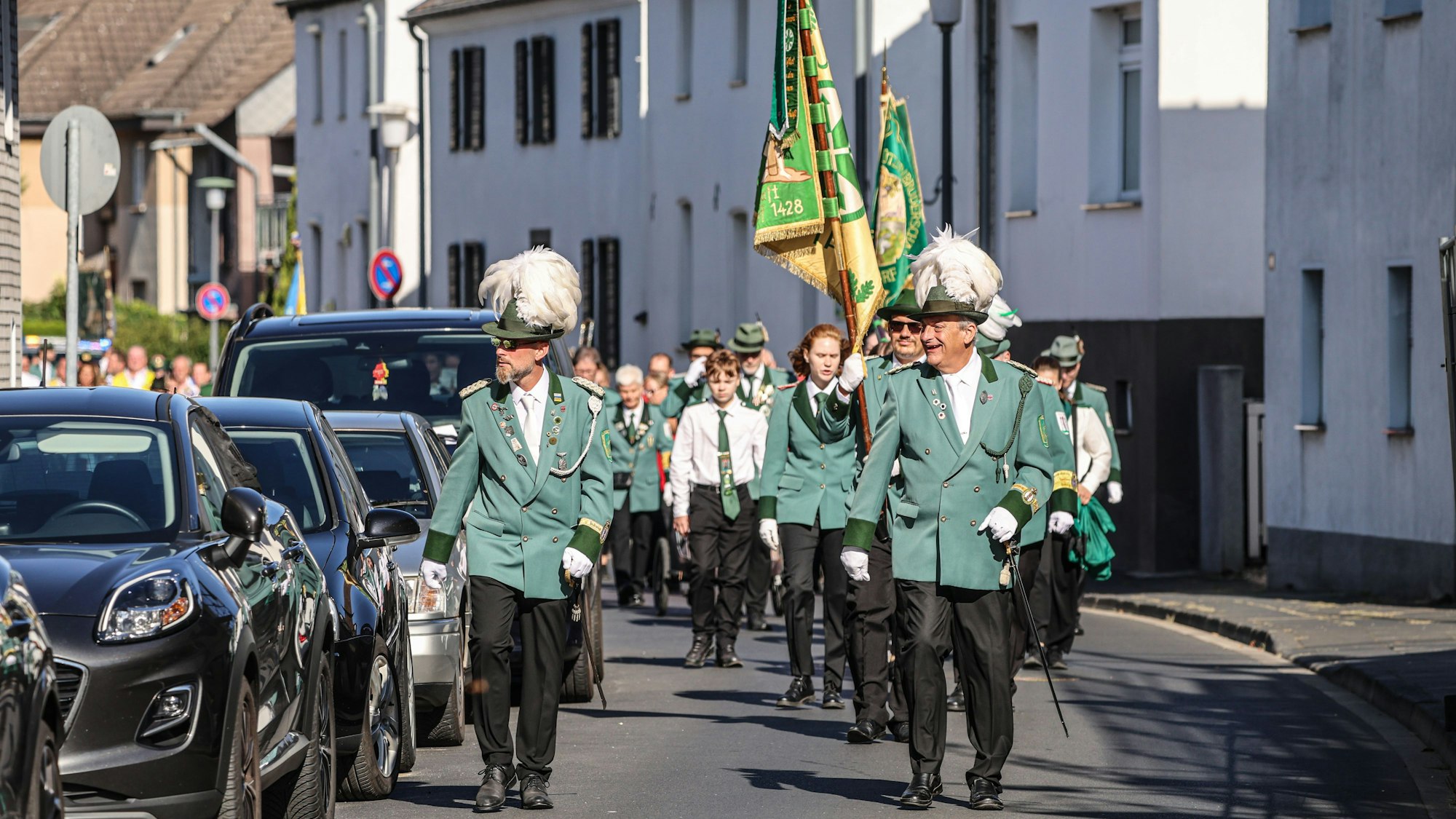 Tradition ist natürlich auch der Umzug durch Rheindorf.Dominik Scholz Tradition ist natürlich auch der Umzug durch Rheindorf. Dominik Scholz