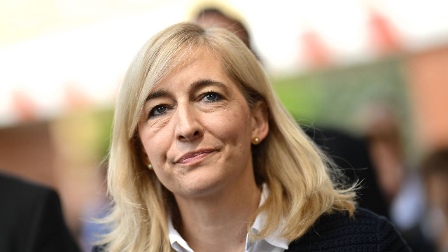Nina Warken (CDU), Bundesgesundheitsministerin, bei einem Besuch im Städtischen Klinikum Braunschweig.