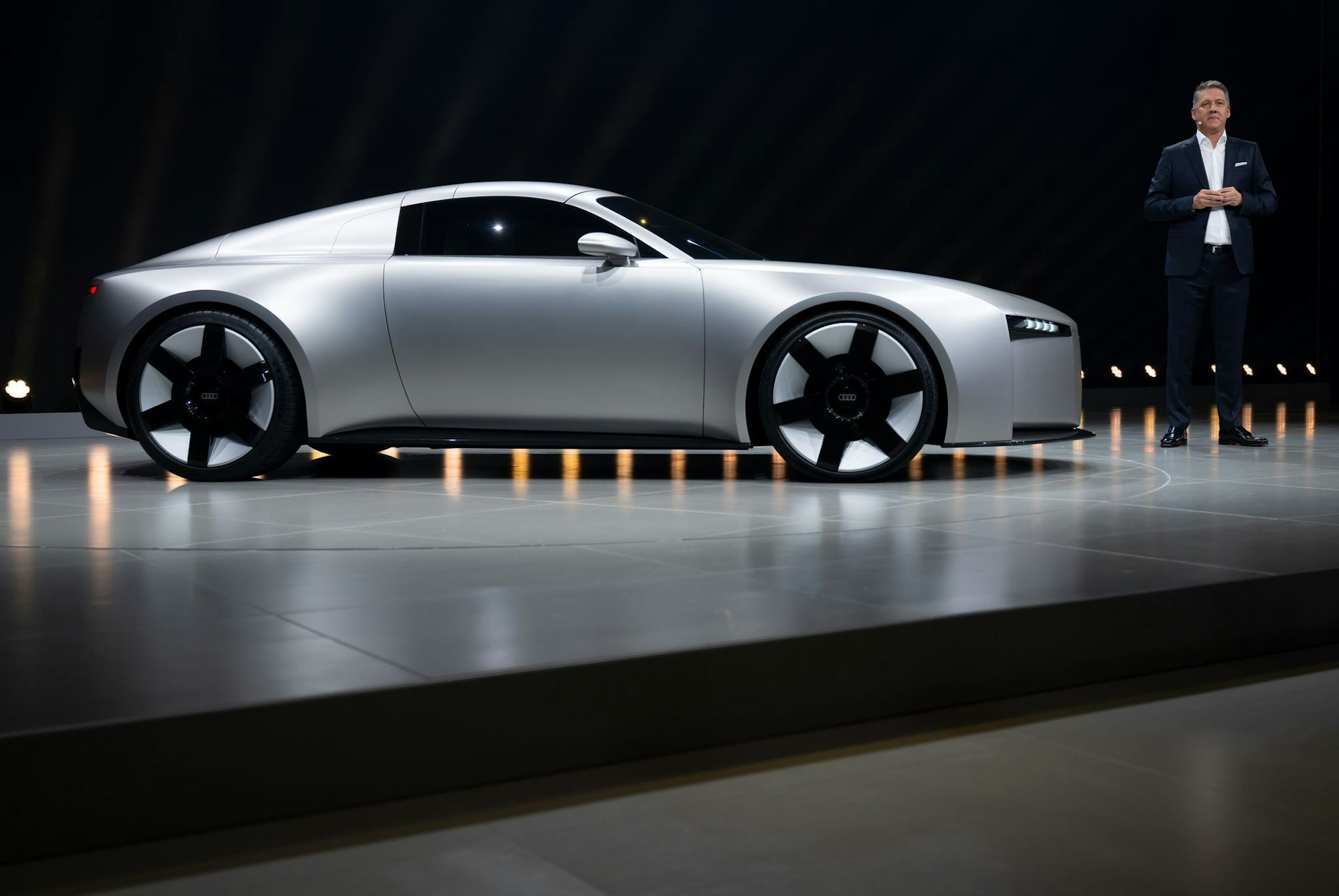Das Audi Concept C präsentiert sich mit klarem Design.