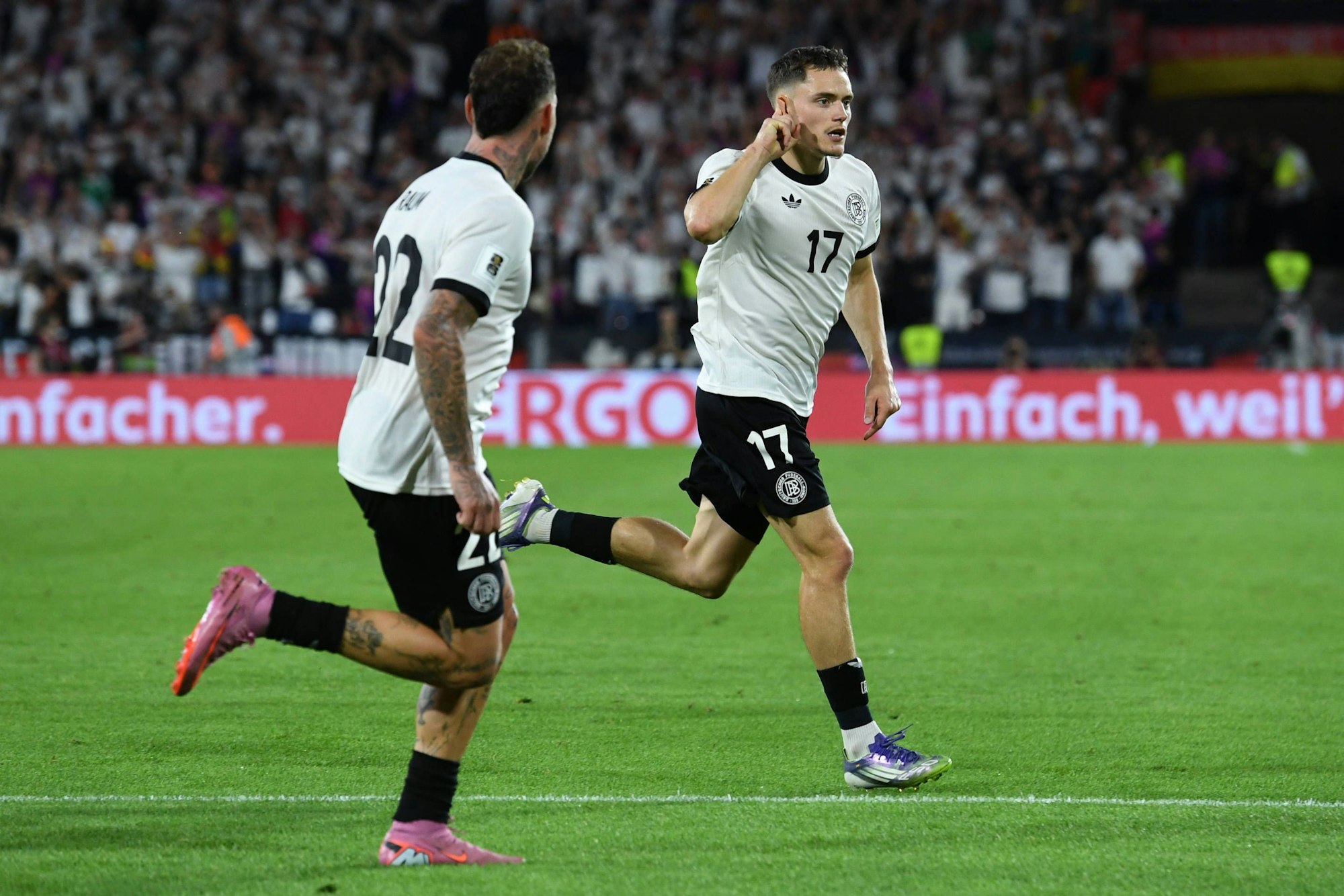 Torjubel zum 3:1 durch Florian Wirtz.