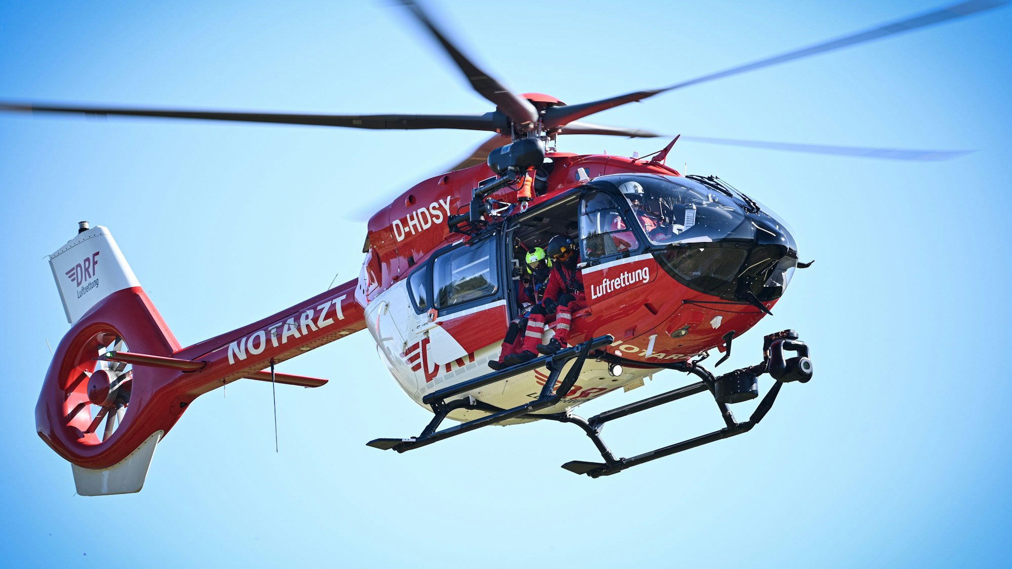 Rettungshubschrauber in der Luft