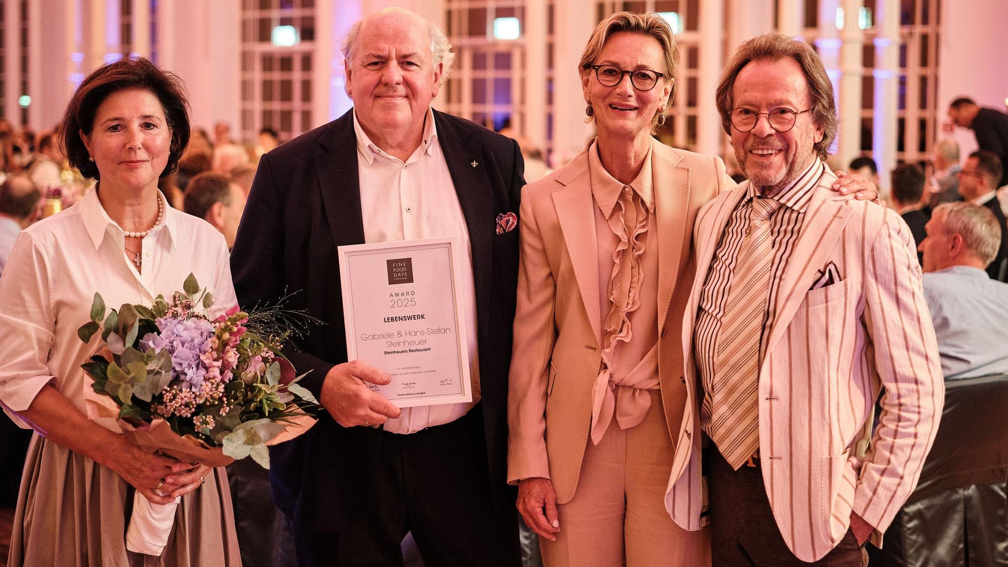 Gabriele und Hans-Stefan Steinheuer (l.) mit Dieter Müller und seiner Frau Birgit Müller