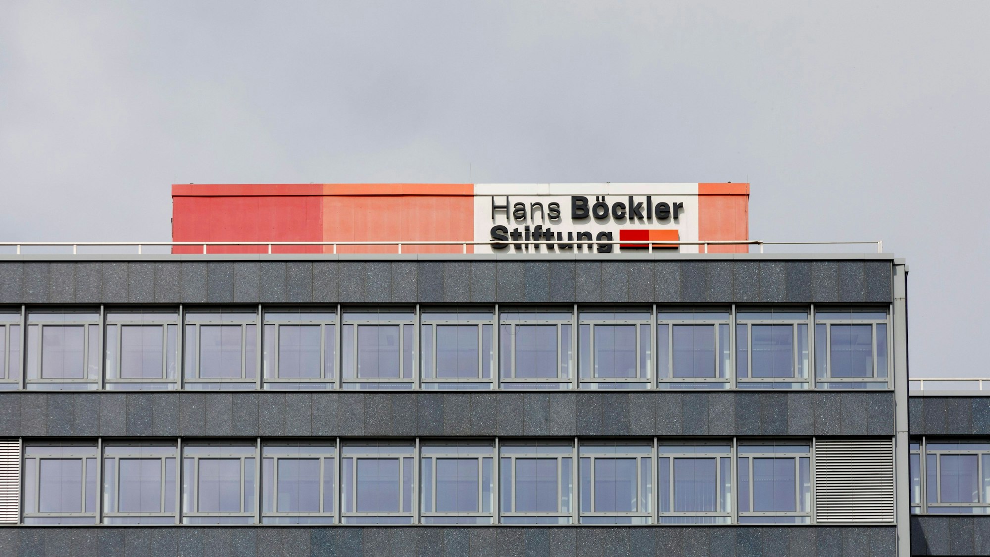 Hans-Böckler-Haus der Hans-Böckler-Stiftung, Mitbestimmungs-, Forschungs- und Studienförderungswerk des Deutschen Gewerkschaftsbundes DGB in Düsseldorf *** Hans Böckler House of the Hans Böckler Foundation, co-determination, research and study support organization of the German Trade Union Federation DGB in Düsseldorf