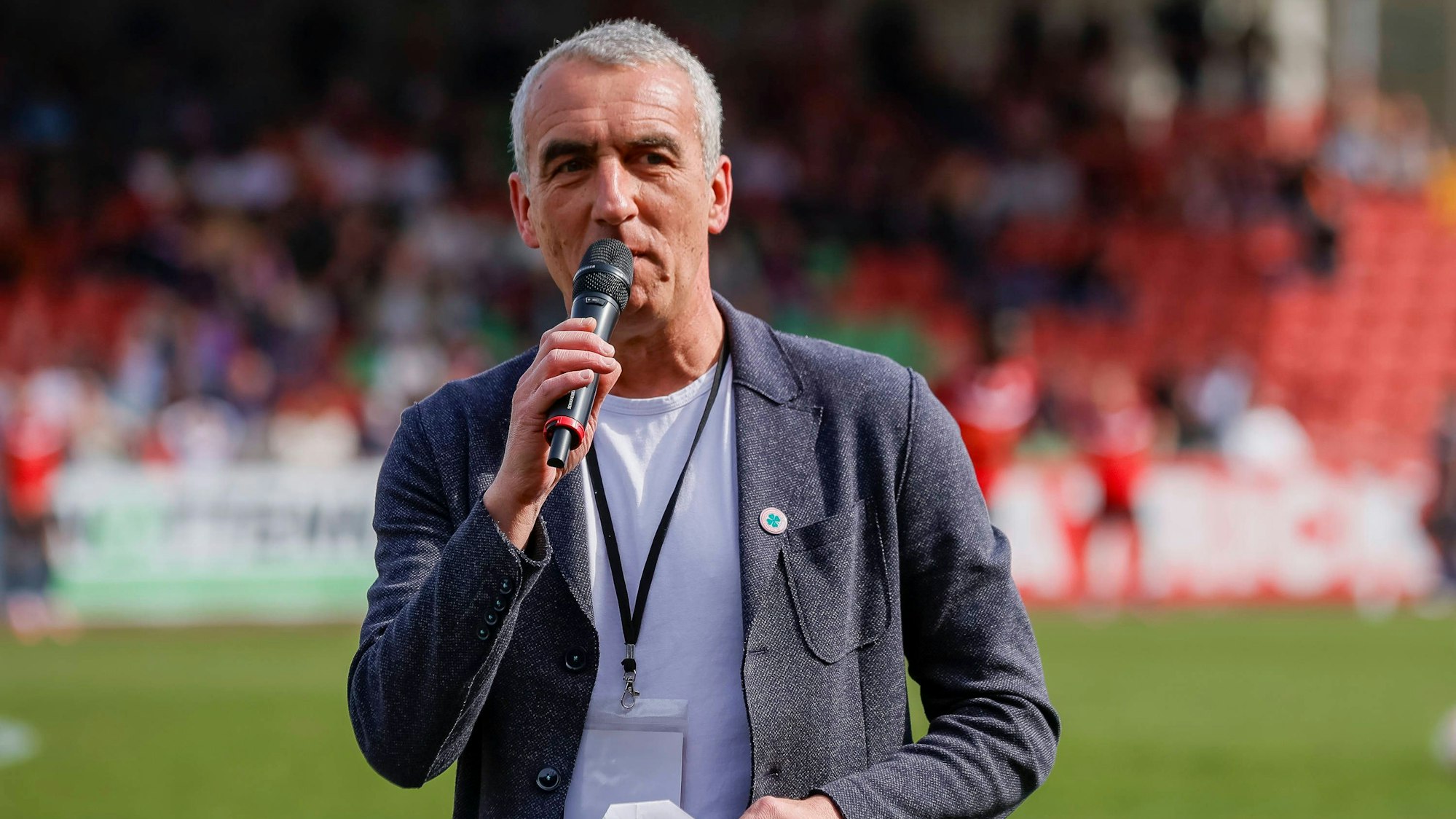 Marcus Uhlig ist seit Januar 2025 Vorstandsvorsitzender bei Rot-Weiß Oberhausen und ein prominentes Gesicht der Initiative „Aufstiegsreform 2025 - Meister müssen aufsteigen“ im Westen.