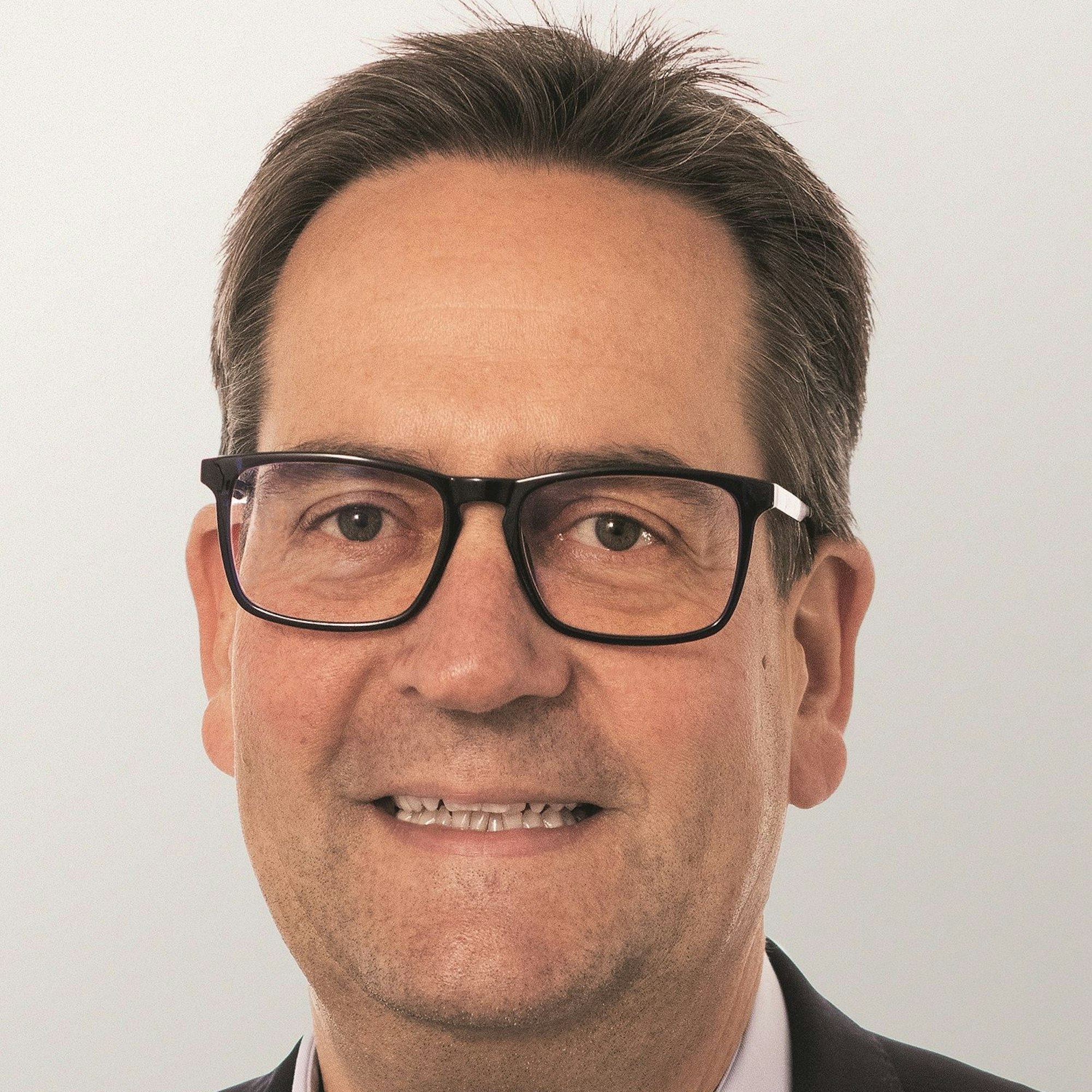 Porträtbild von Markus Herbrand.