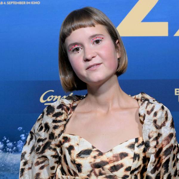 Die Autorin Caroline Wahl bei der Weltpremiere des Films „22 Bahnen“