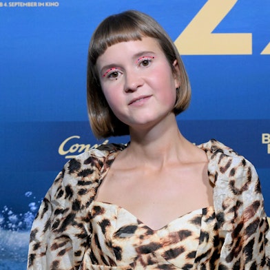 Die Autorin Caroline Wahl bei der Weltpremiere des Films „22 Bahnen“