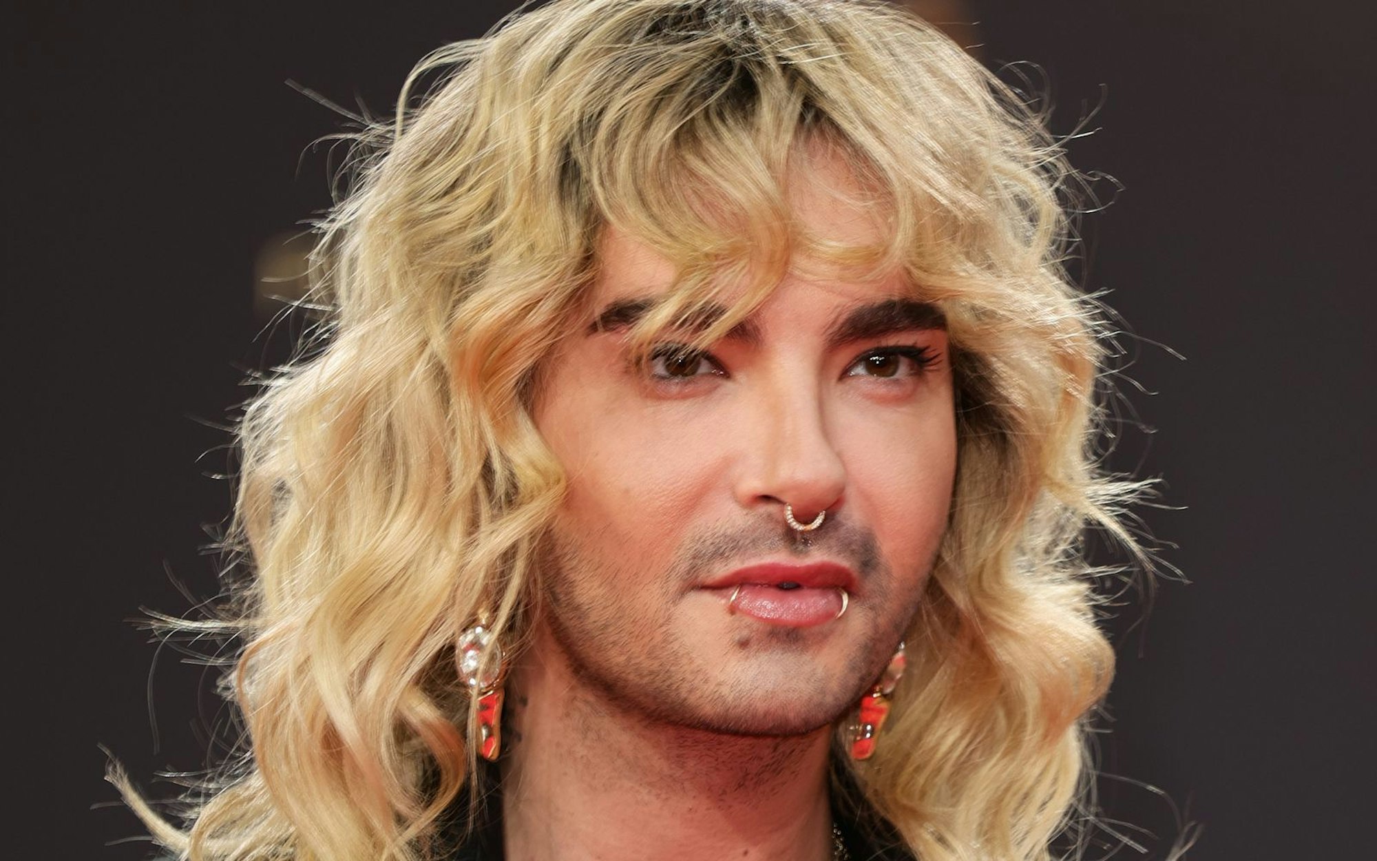 Im Podcast „Kaulitz Hills - Senf aus Hollywood“ hat Bill Kaulitz von einem Musiker-Kollegen und Weltstar geschwärmt. (Bild: 2023 Getty Images/Andreas Rentz)