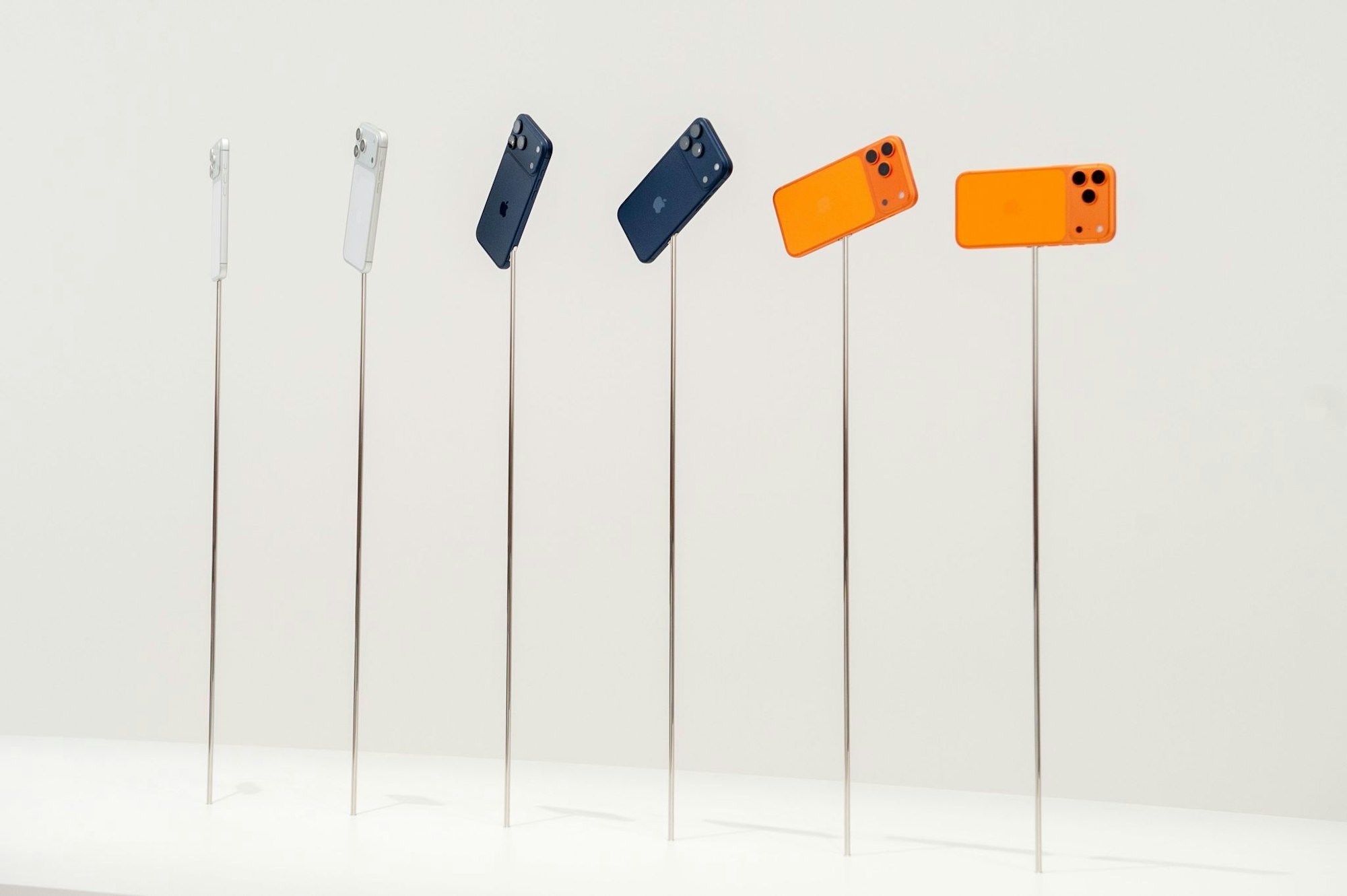 Bei den neuen iPhone 17 Pro-Modellen gibt es jetzt keine schwarze Variante mehr.