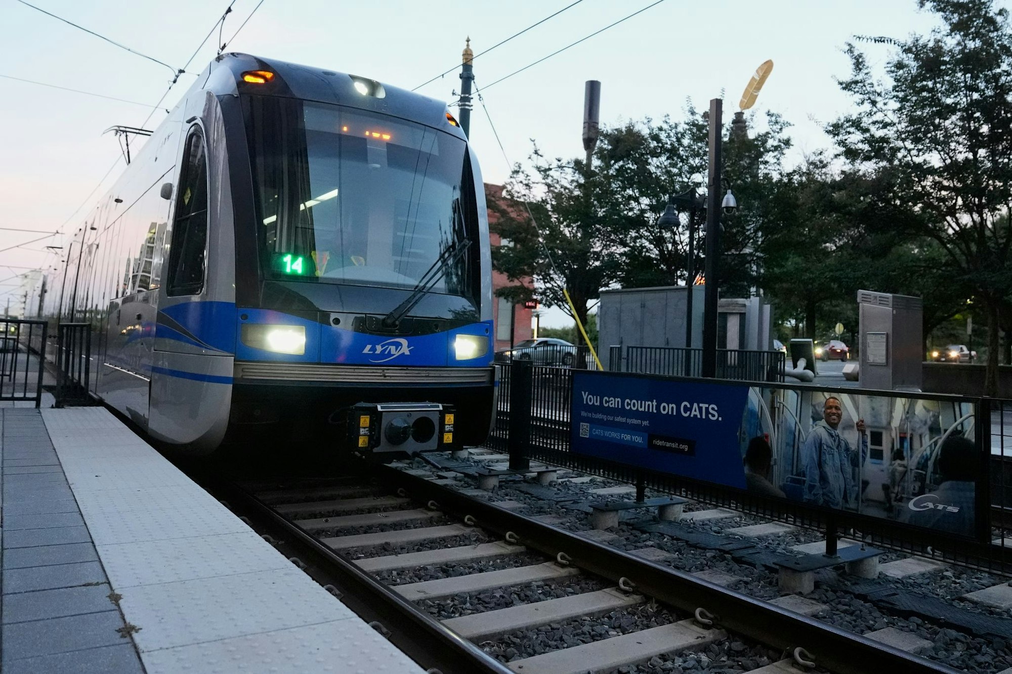 In einer Stadtbahn in den USA kam es zu einem tödlichen Angriff auf eine junge Frau. (Symbolbild)