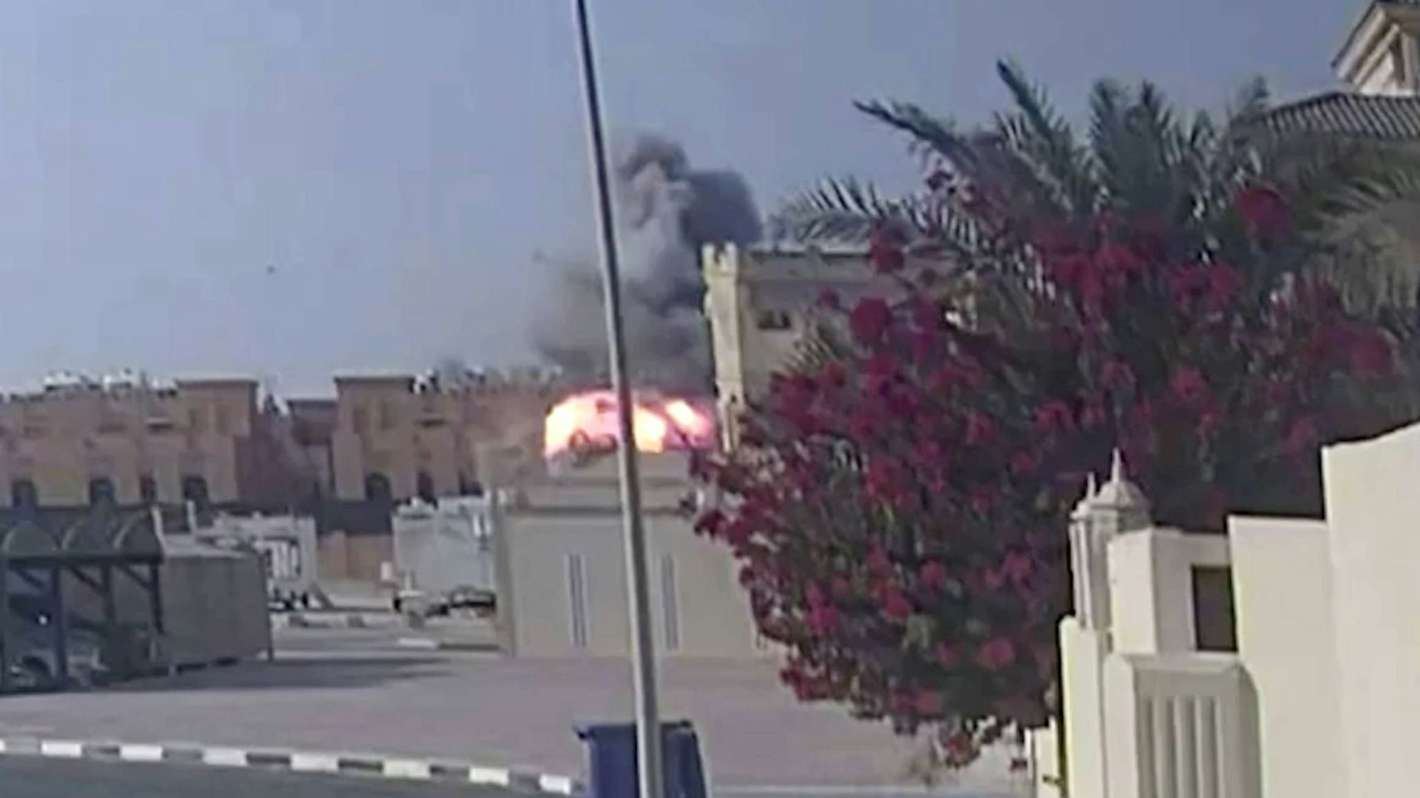 Eine Sicherheitskamera hat den israelischen Luftschlag auf die Hamas-Führung in Doha festgehalten. . /Security Camera