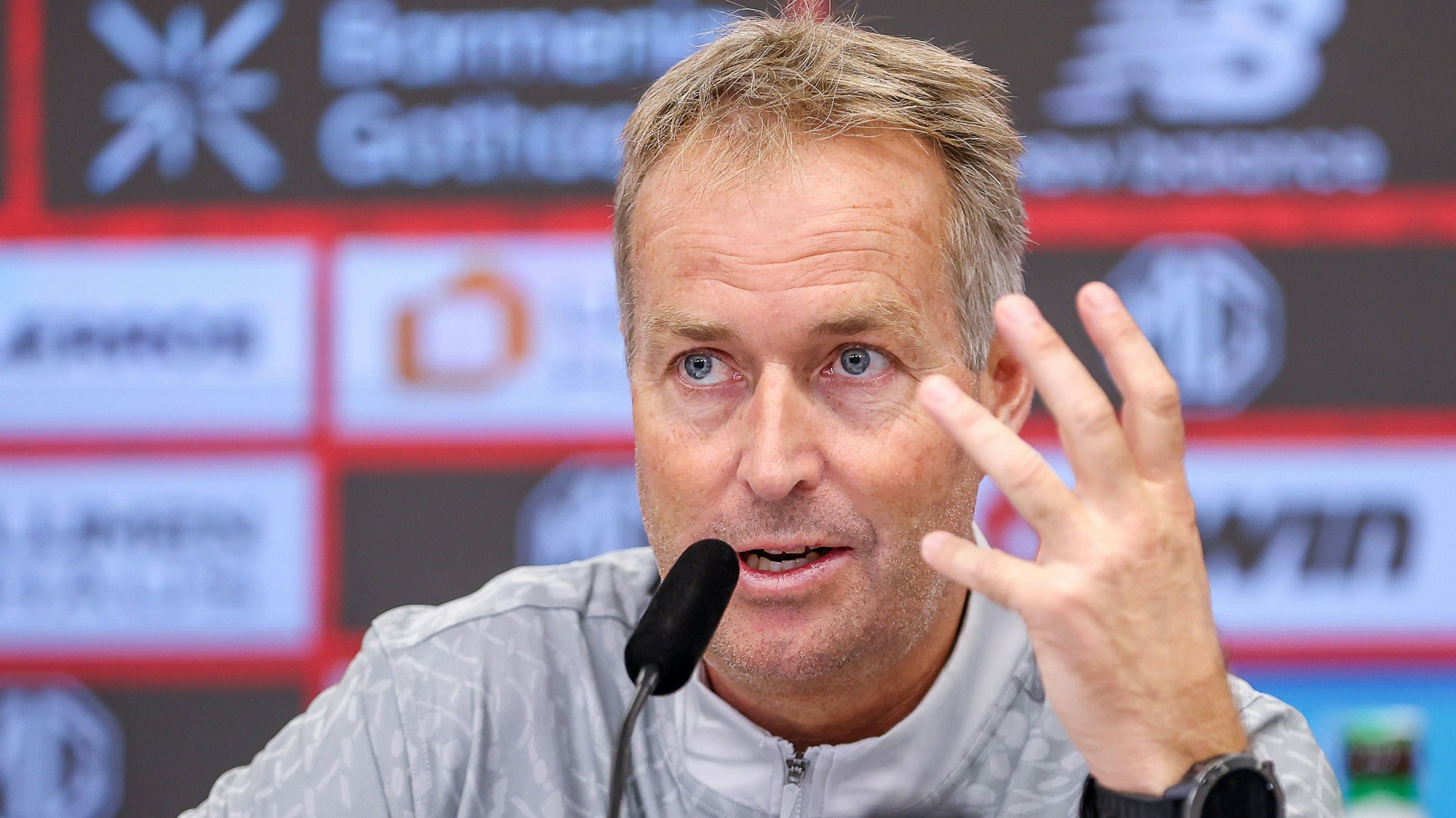 Pressekonferenz von Bayer 04 Leverkusen mit Cheftrainer Kasper Hjulmand vor dem Bundesliga Spiel gegen Eintracht Frankfurt.